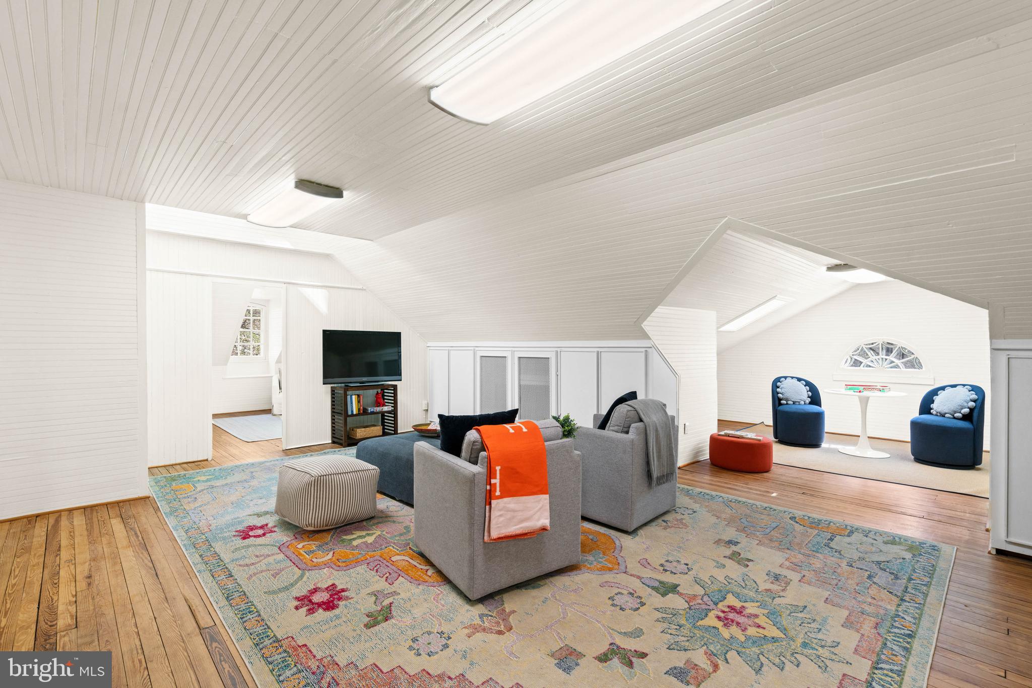 FOREST HILLS - Residential