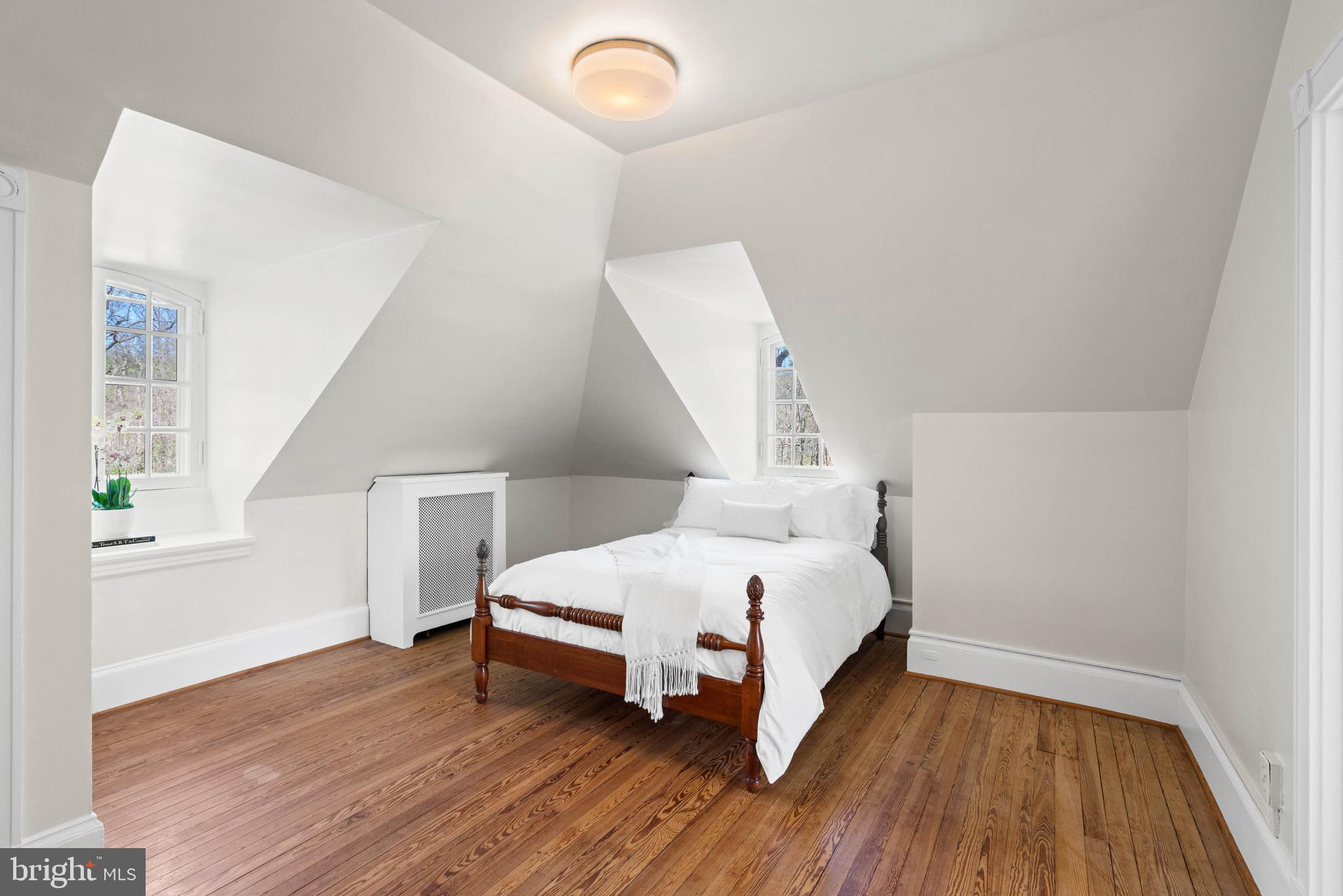 FOREST HILLS - Residential