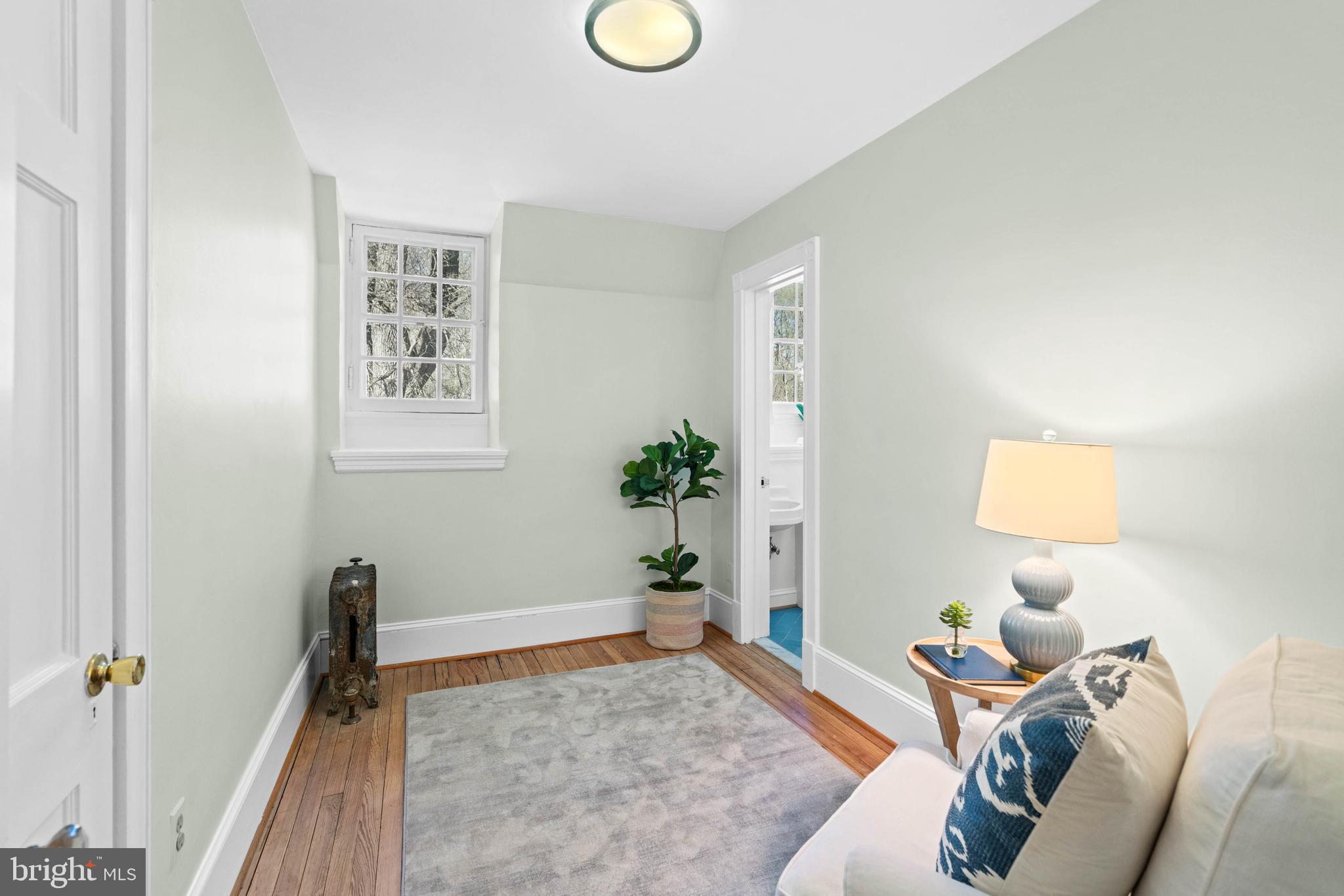 FOREST HILLS - Residential