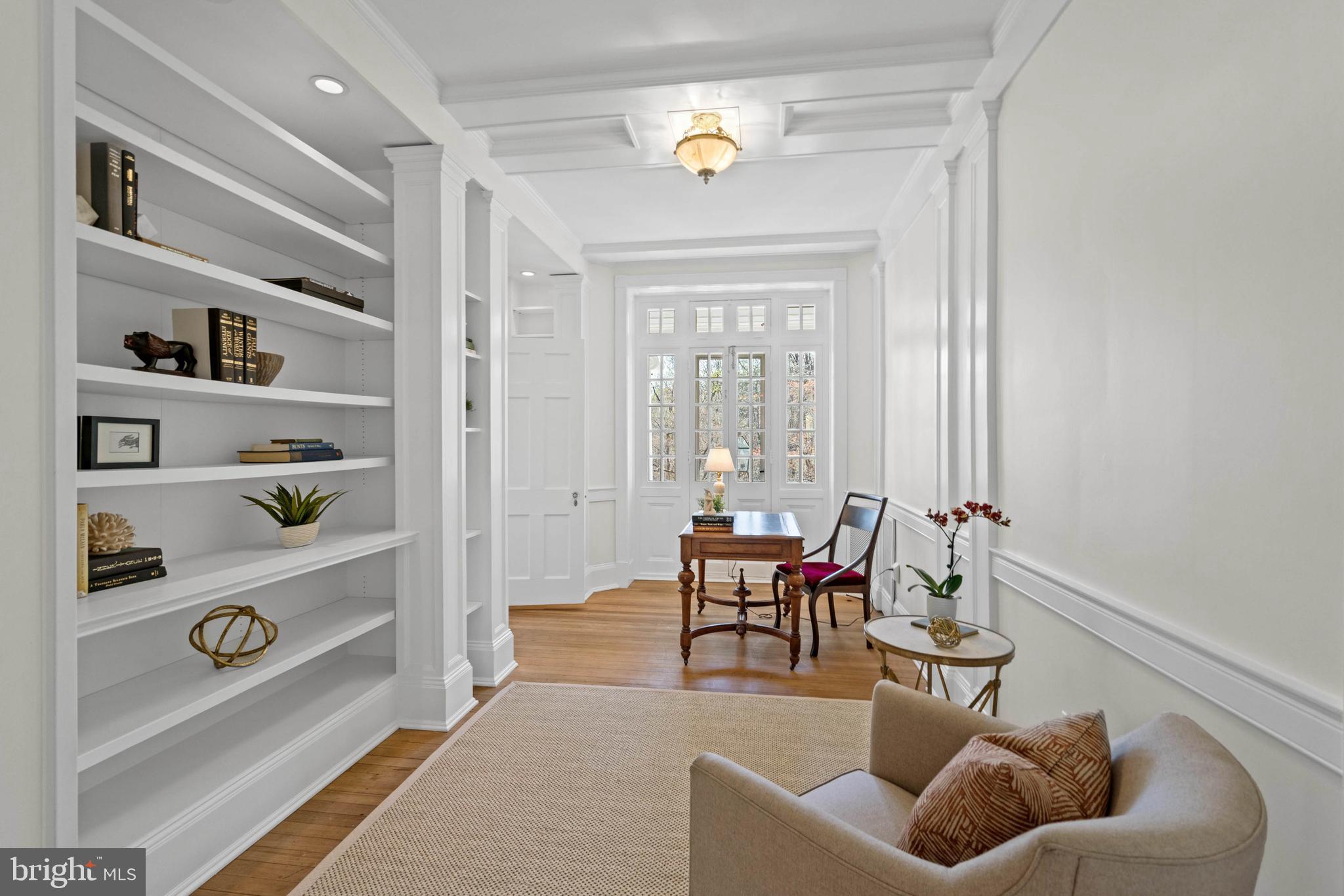 FOREST HILLS - Residential