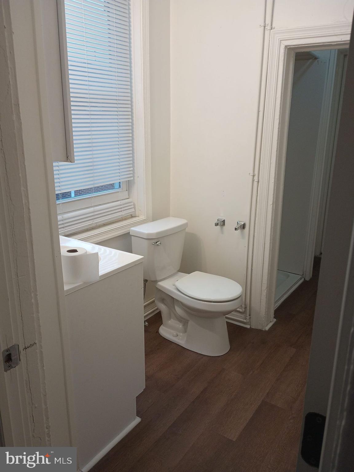 606 E MARKET STREET 2FLR FRT