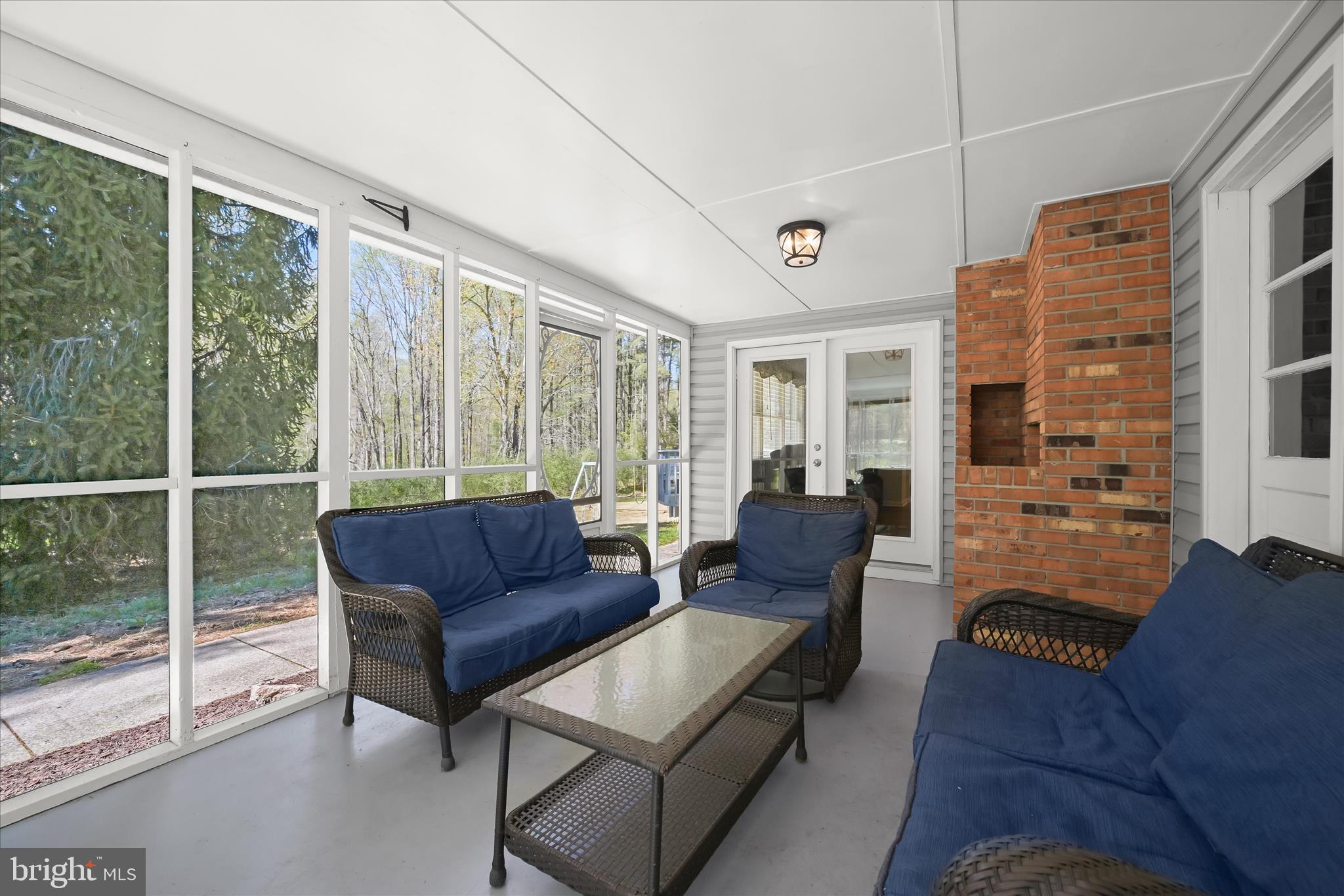 FOX DEN FARMS - Residential