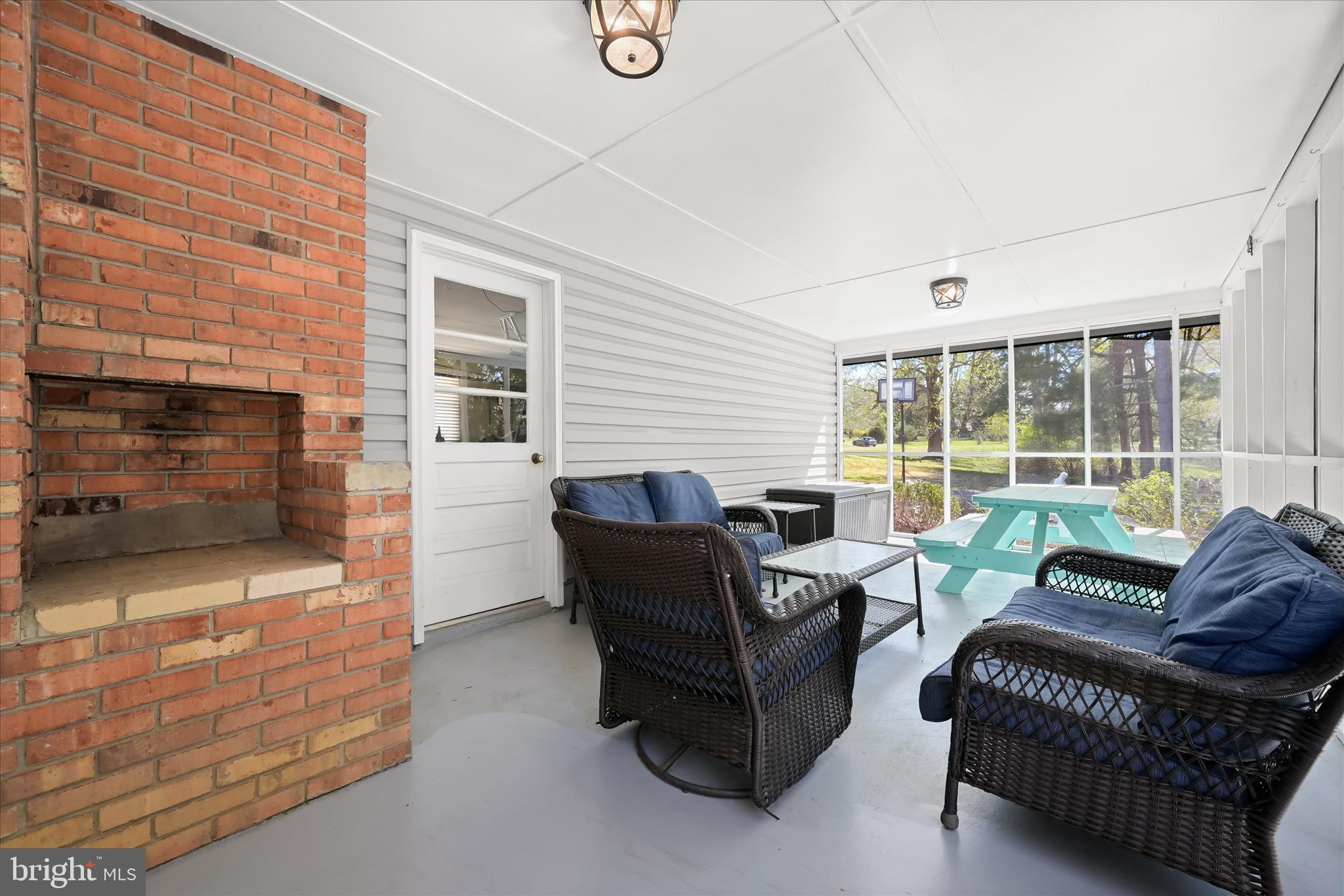 FOX DEN FARMS - Residential