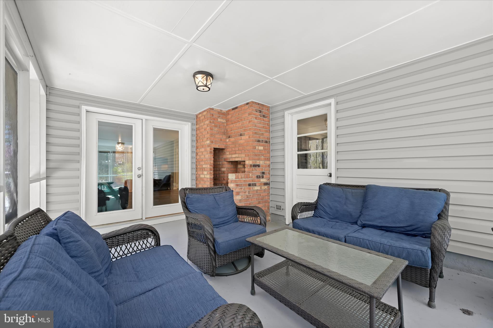 FOX DEN FARMS - Residential