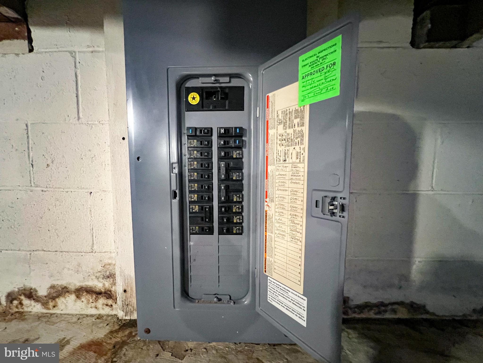 HOLLOWAY TERRACE - Residential