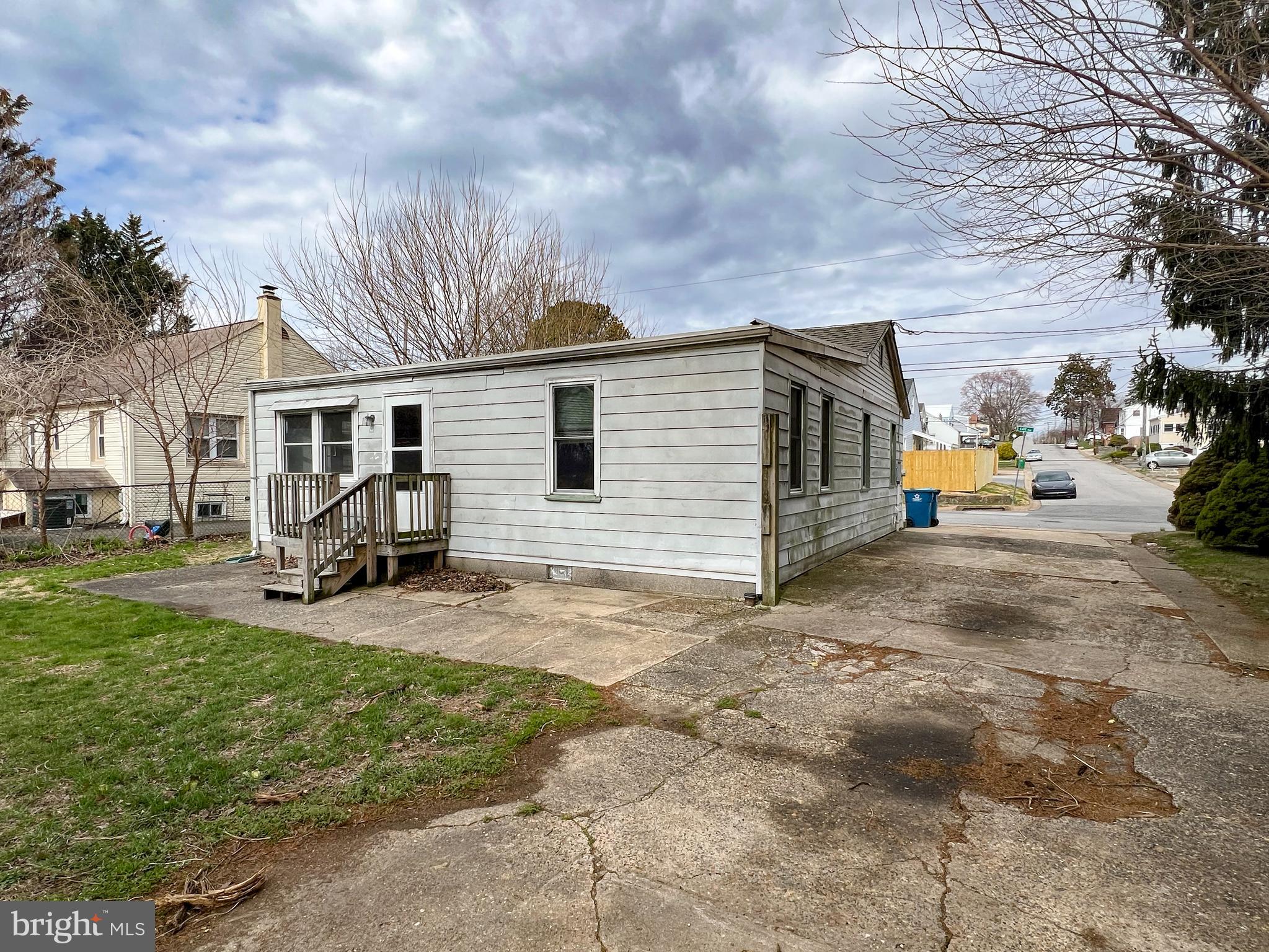 HOLLOWAY TERRACE - Residential