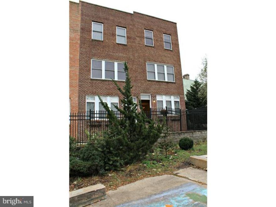 Four Bedrooms and two and Half Baths in the Heart of Northern Liberties. Looks onto Liberty Lands Park. Walk to Everything.One block to 2nd Street and Piazza. This property also includes up to 2 off street parking areas plus space for scooters and motorcycles right in front of this home. Open Kitchen, Living Room and Dining area with plenty of natural light make this spot amazing. Check it out today. Property has recently been detailed and looks awesome.