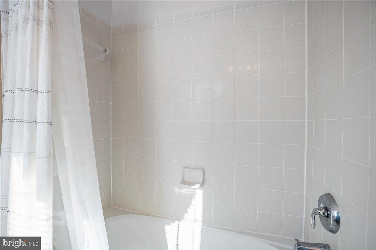 DAHLIA PARK OF WILDEWOOD - Residential