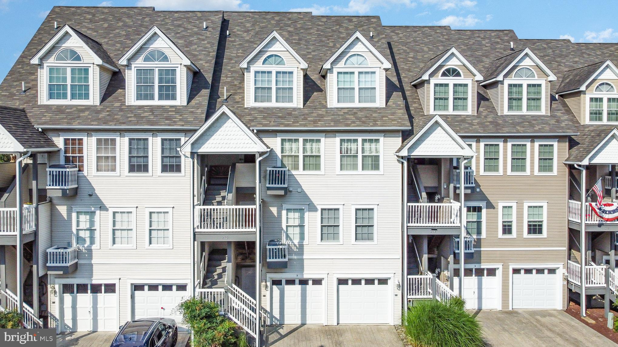 215 SENECA WAY B 215-B