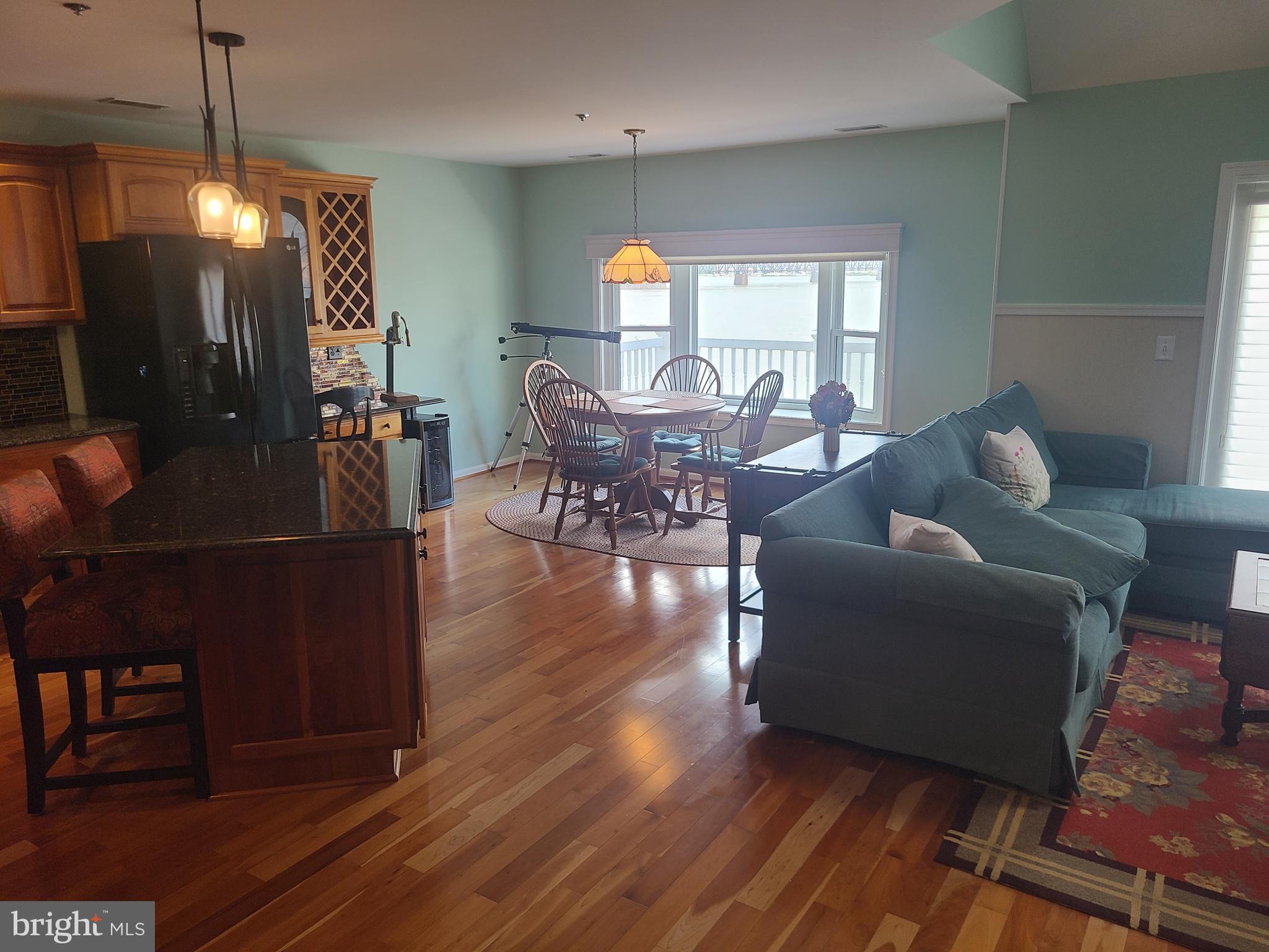 215 SENECA WAY B 215-B
