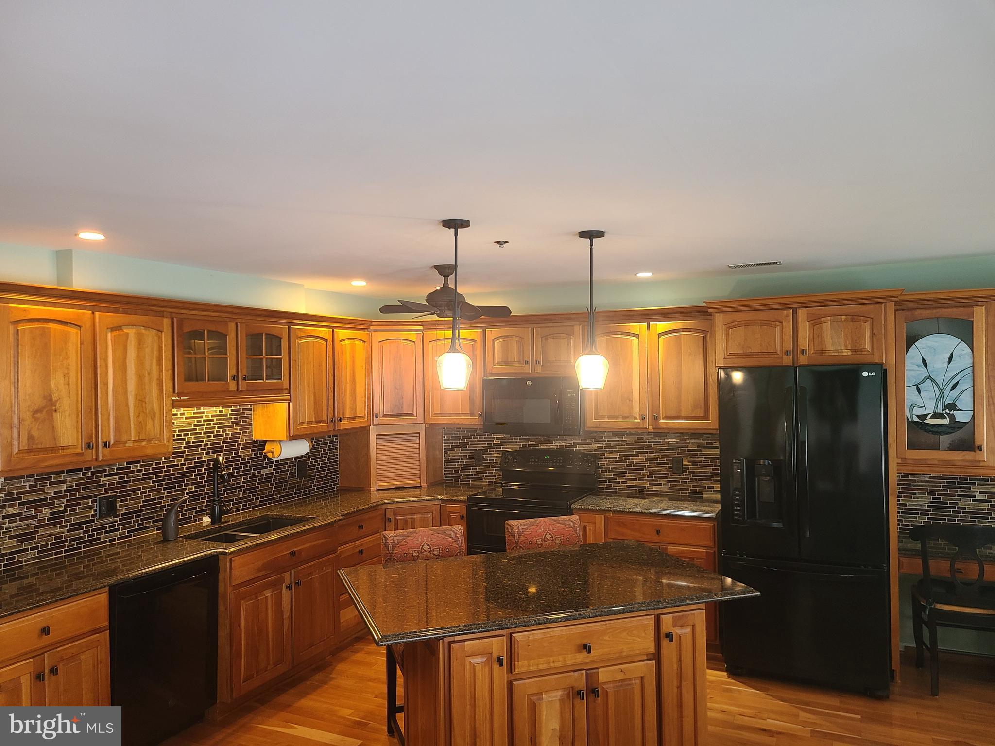215 SENECA WAY B 215-B
