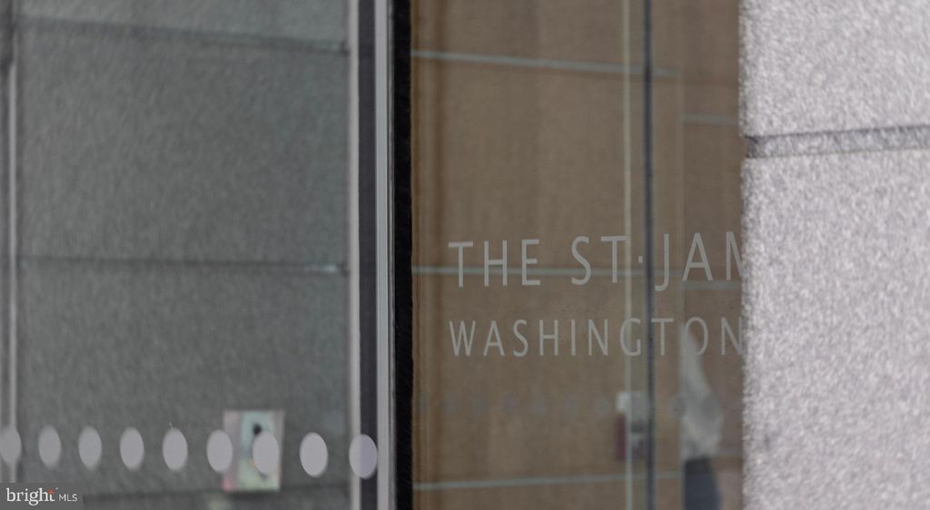 Photo of 205 W Washington Square #2203, PHILADELPHIA, PA 19106 (MLS # PAPH2566886)