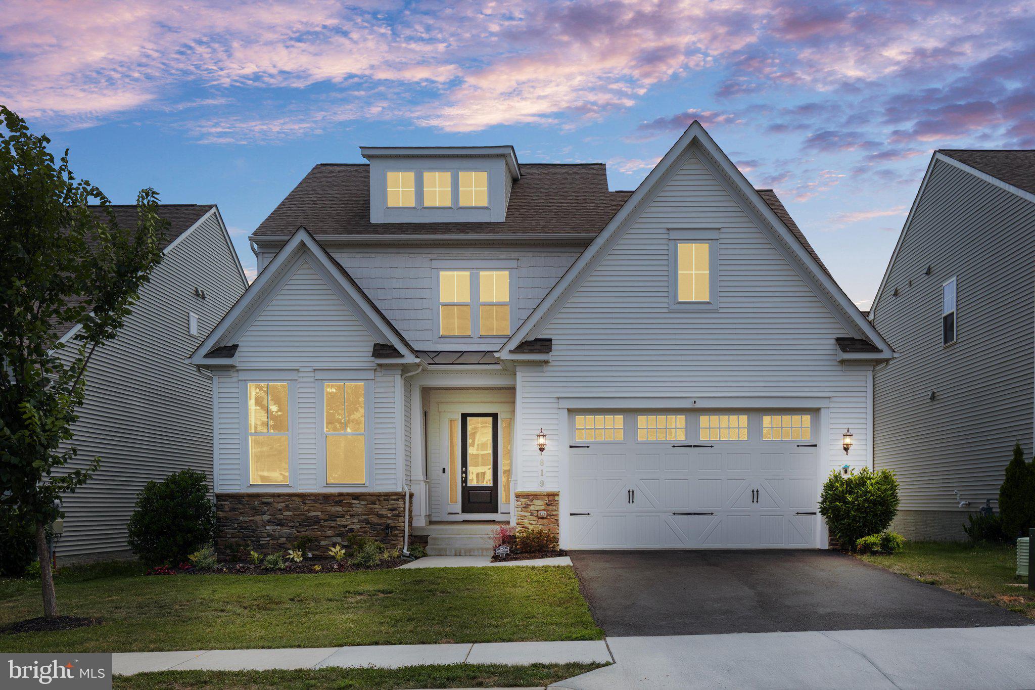 819 BANKER DRIVE SW