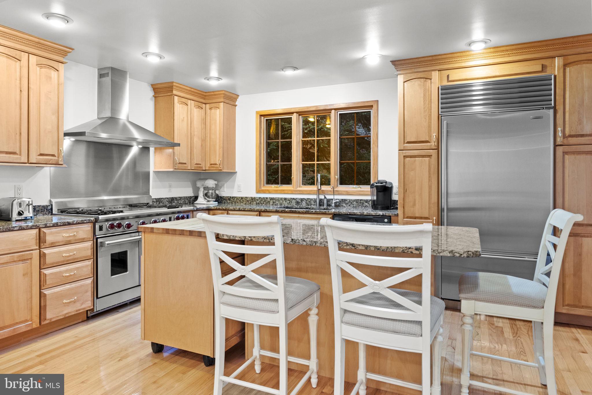 WHISPERING WOODS - Residential