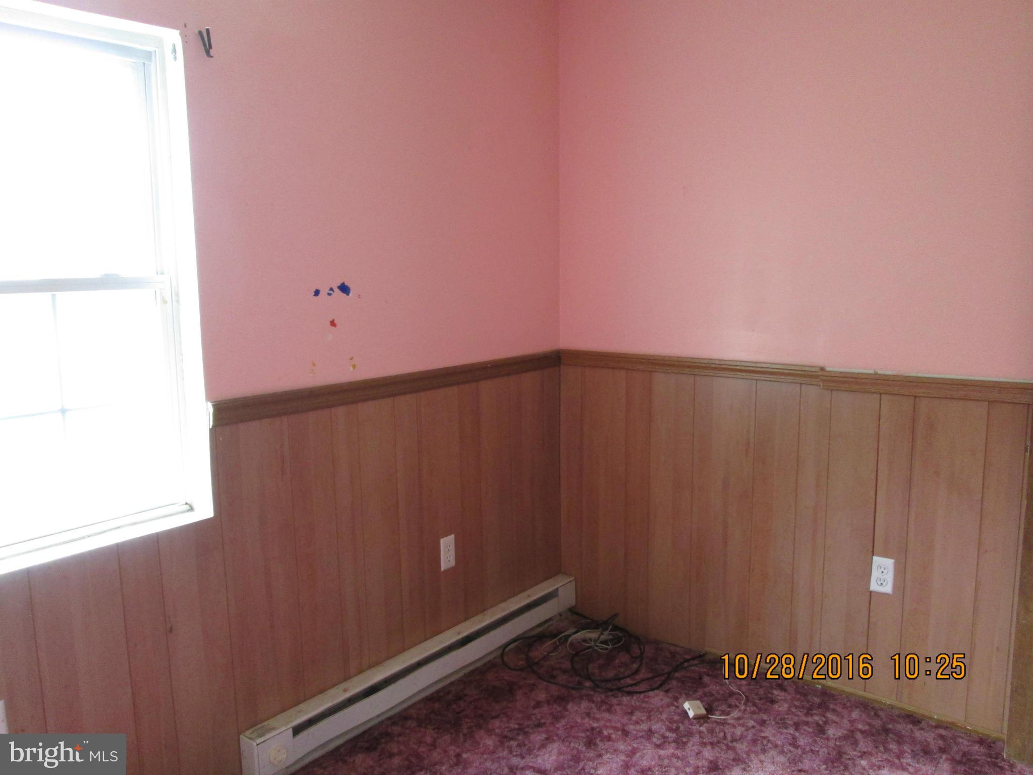 LITTLE MOUNTAIN ESTATES - Residential