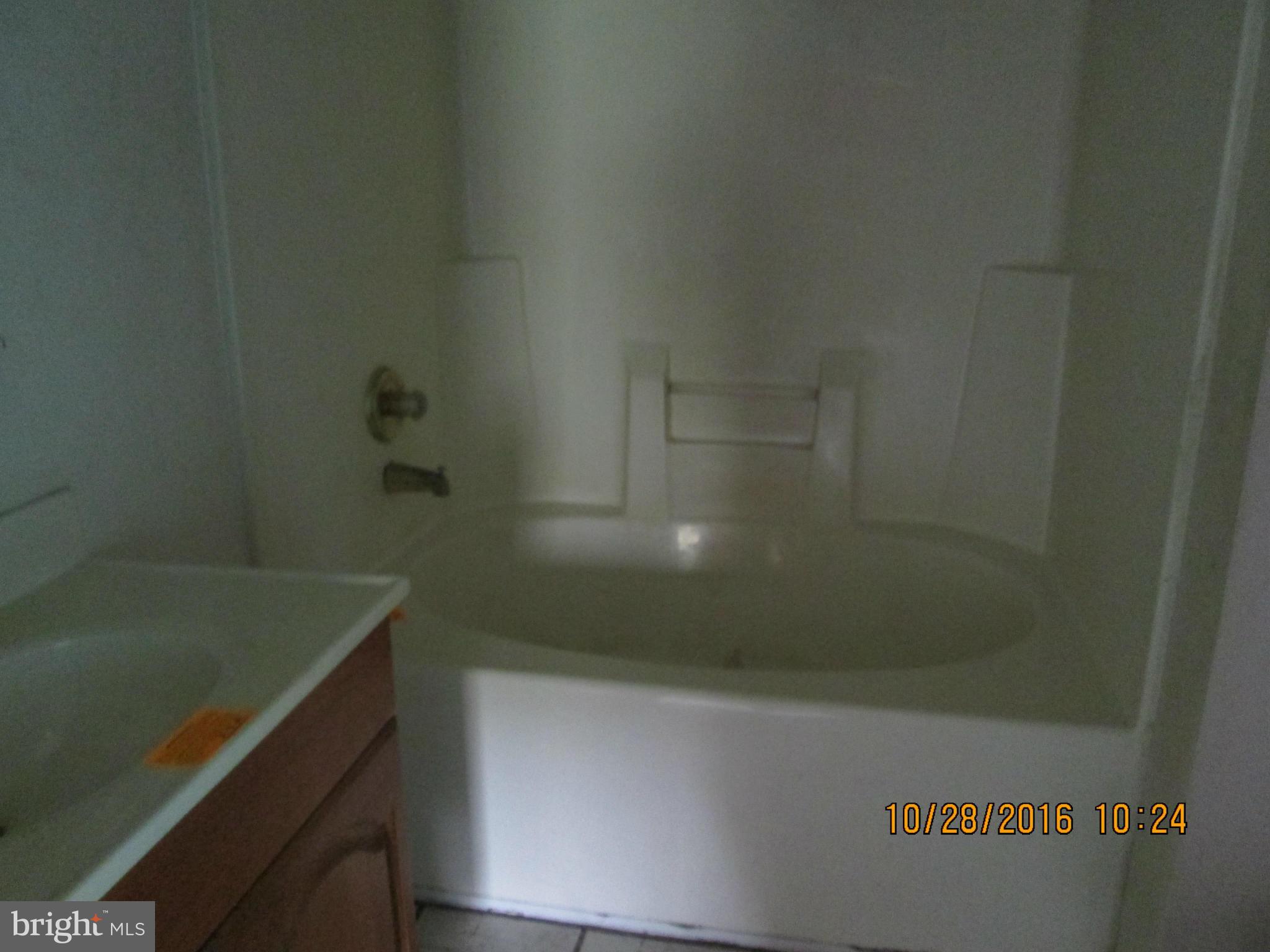 LITTLE MOUNTAIN ESTATES - Residential