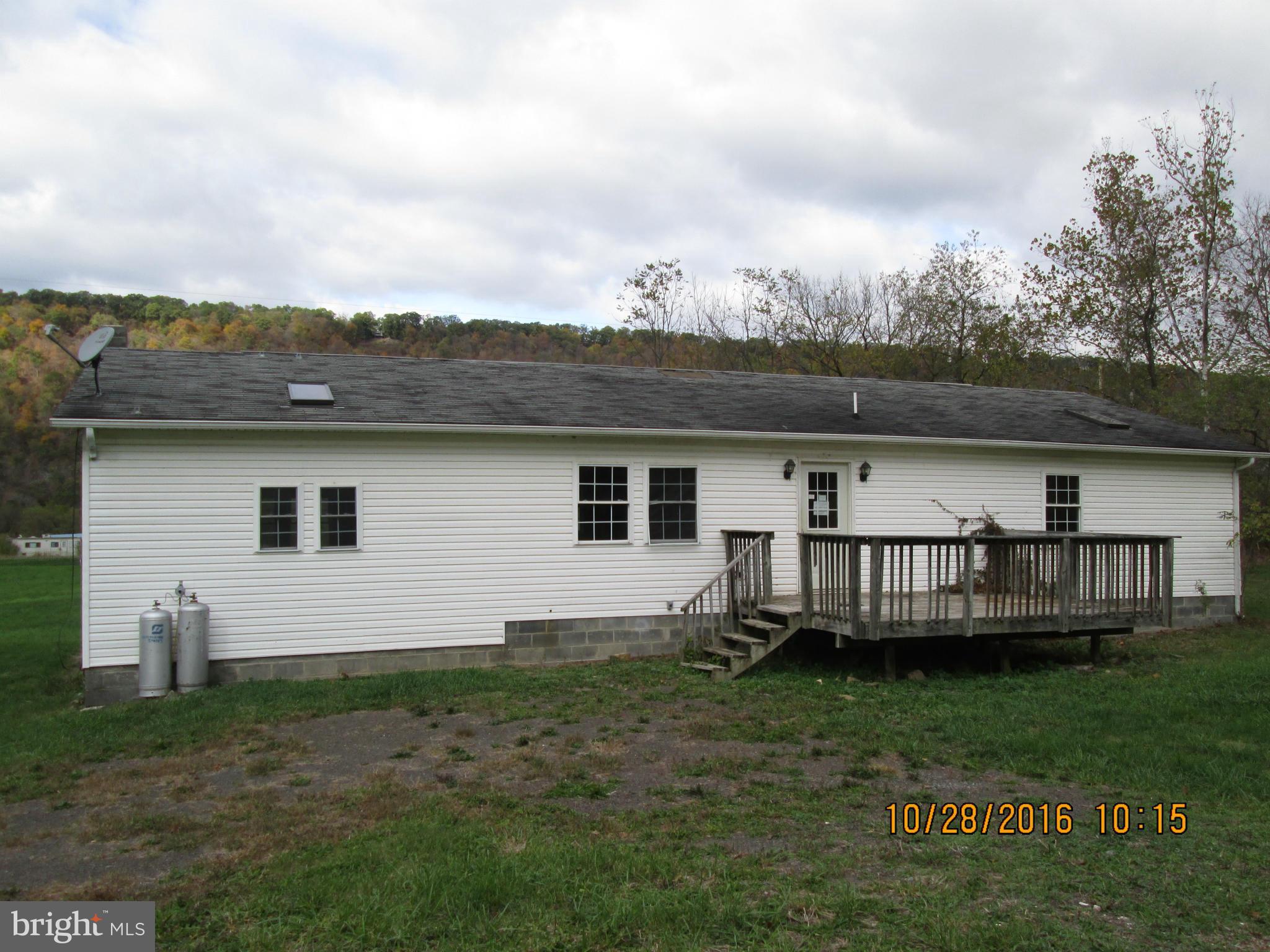 LITTLE MOUNTAIN ESTATES - Residential