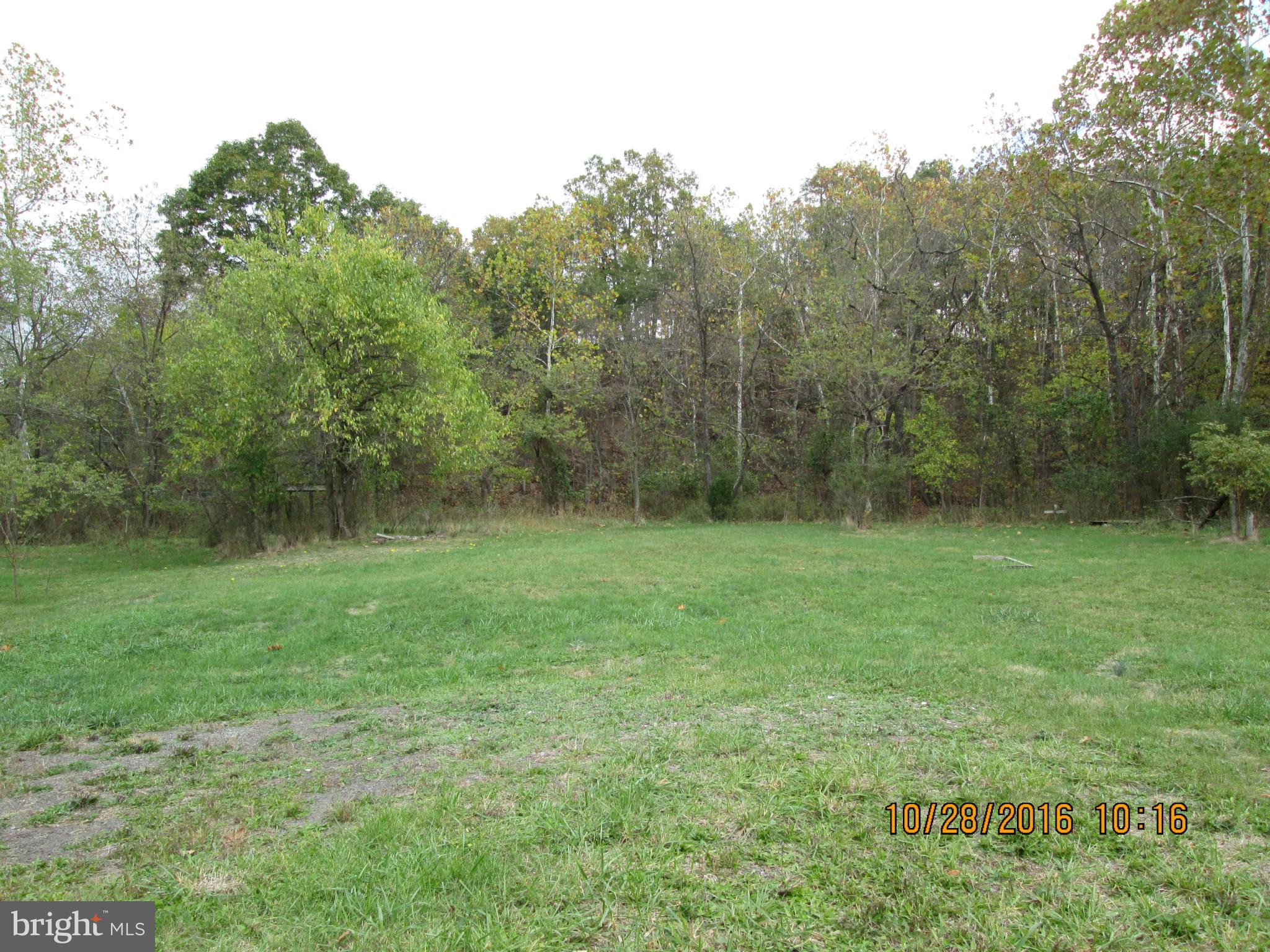 LITTLE MOUNTAIN ESTATES - Residential