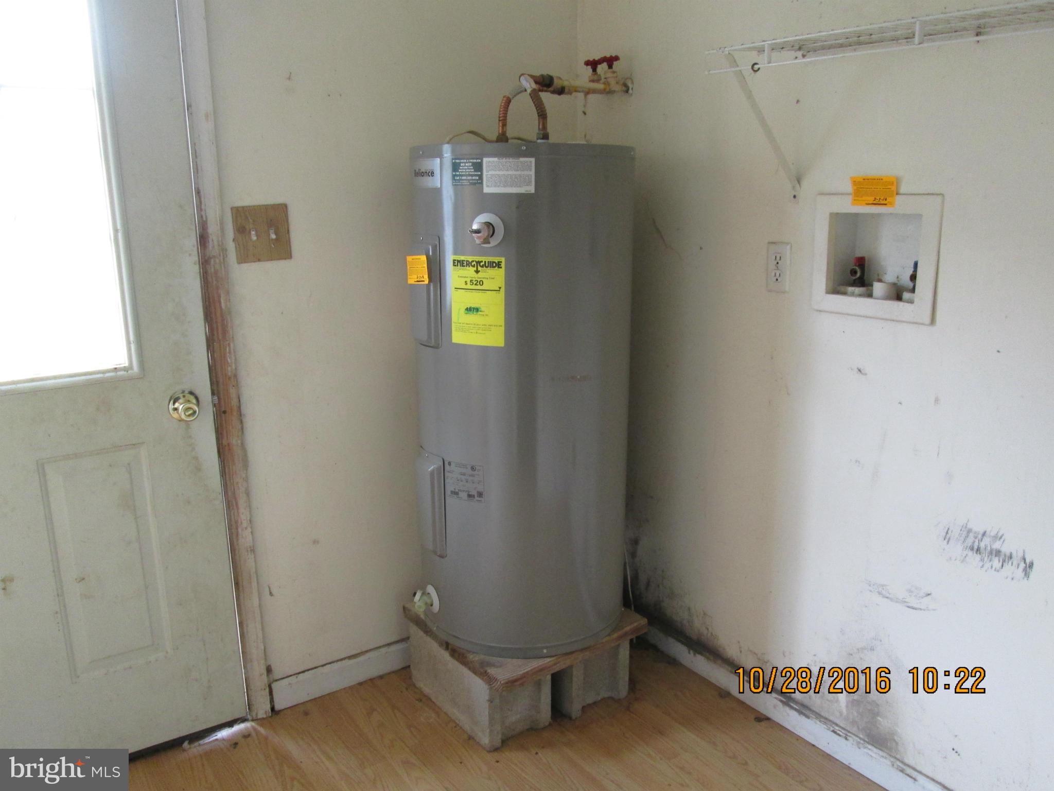 LITTLE MOUNTAIN ESTATES - Residential