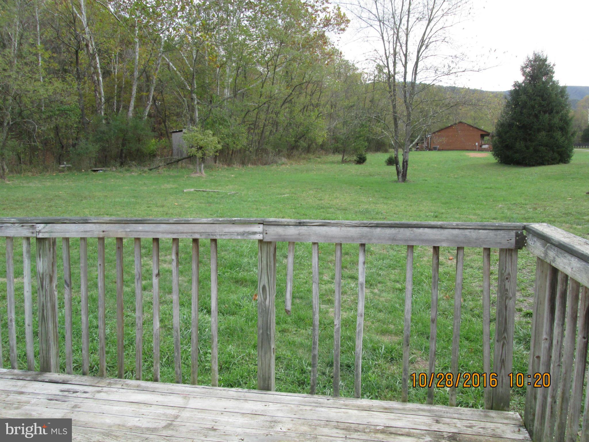 LITTLE MOUNTAIN ESTATES - Residential