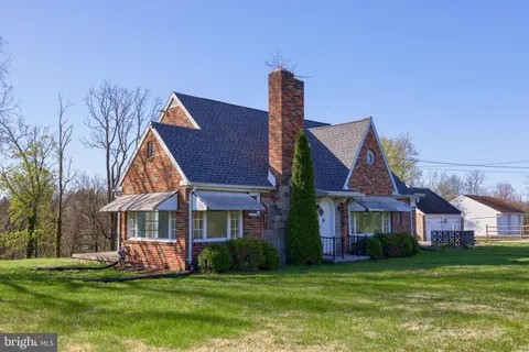 10 E Canal Road, York, PA MLS: PAYK2081600