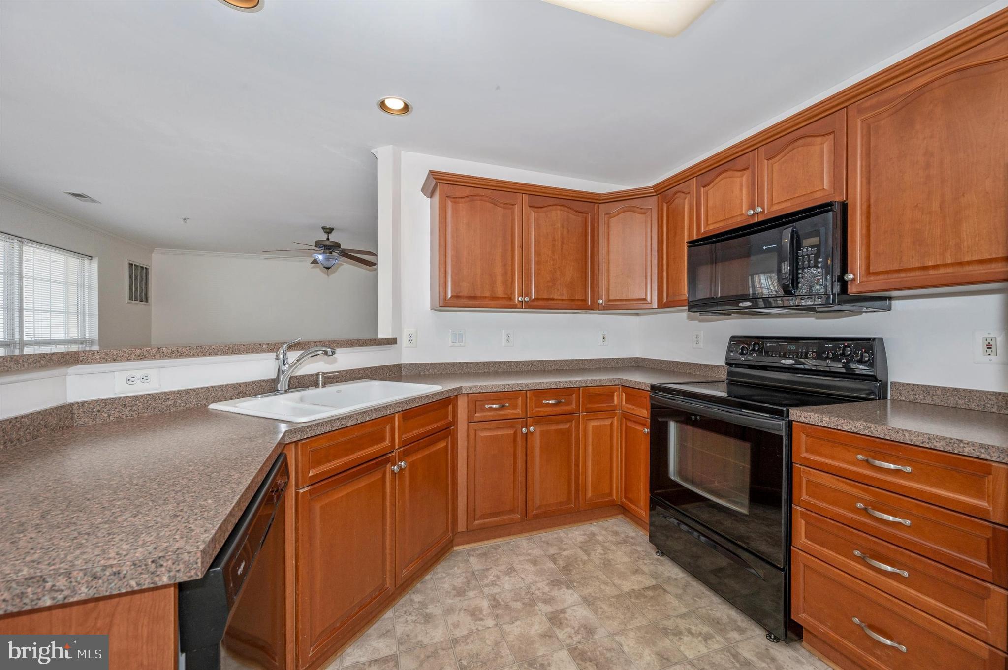 BALLENGER CREEK CENTER POND - Residential