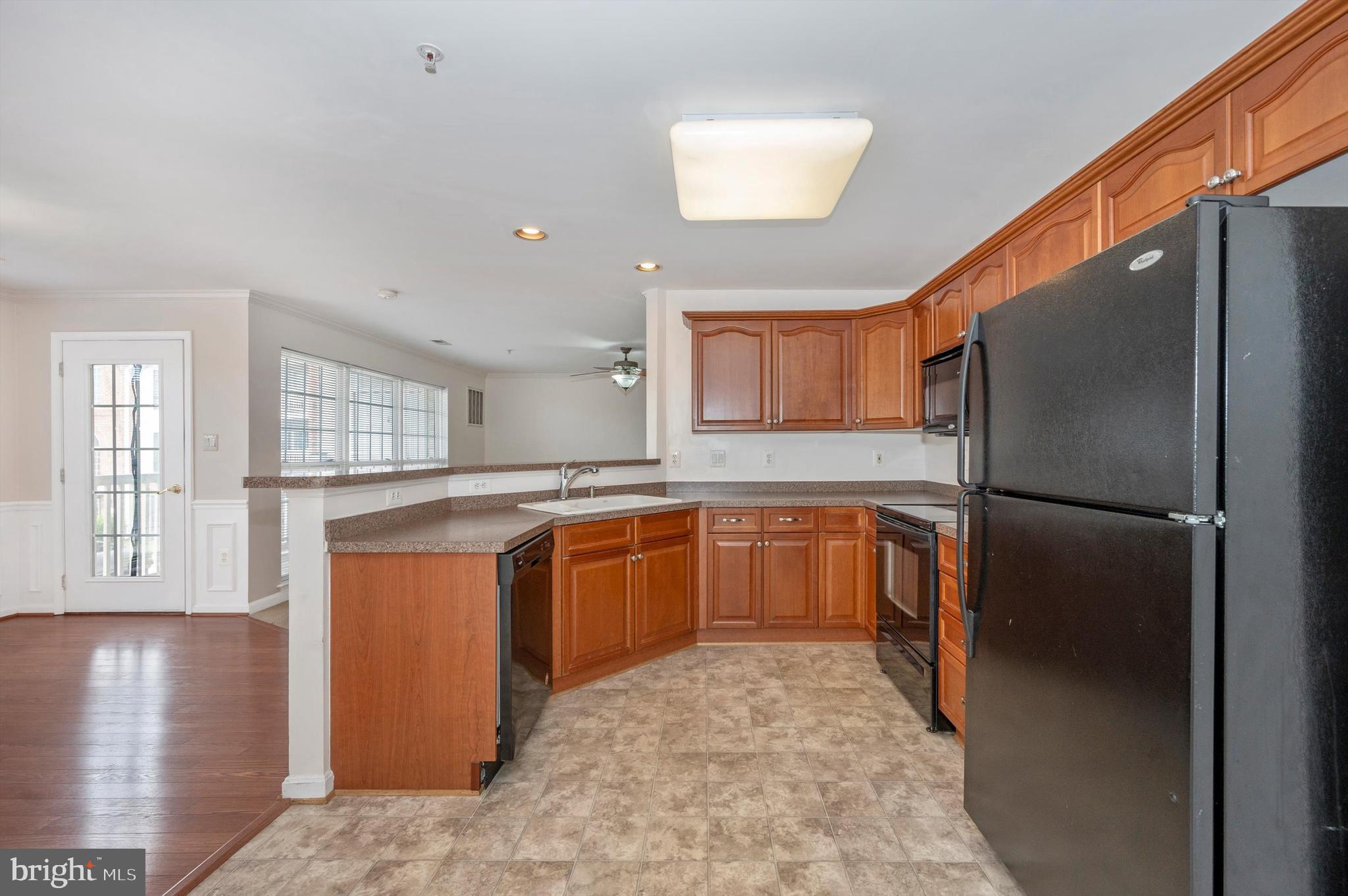 BALLENGER CREEK CENTER POND - Residential