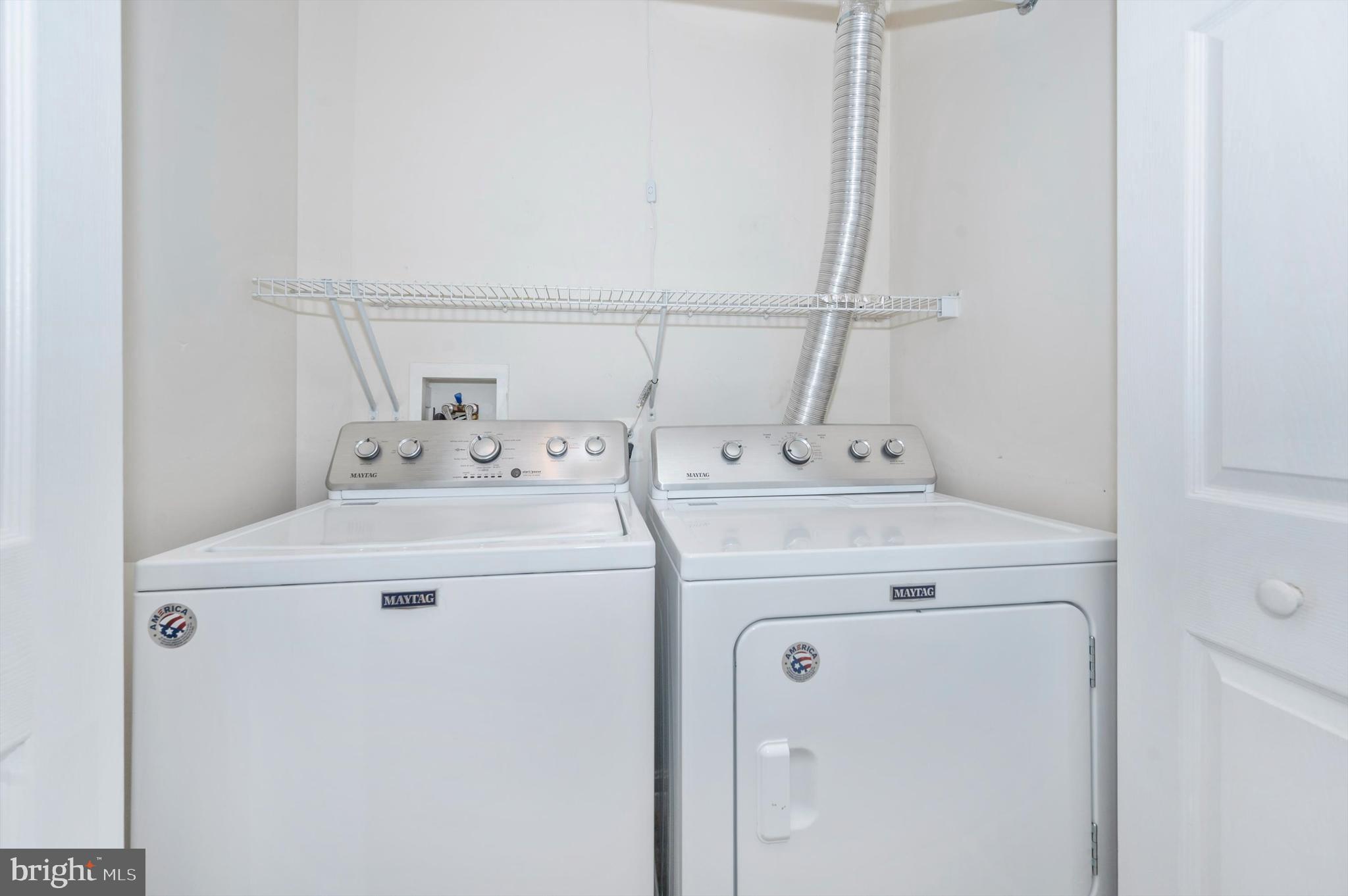 BALLENGER CREEK CENTER POND - Residential