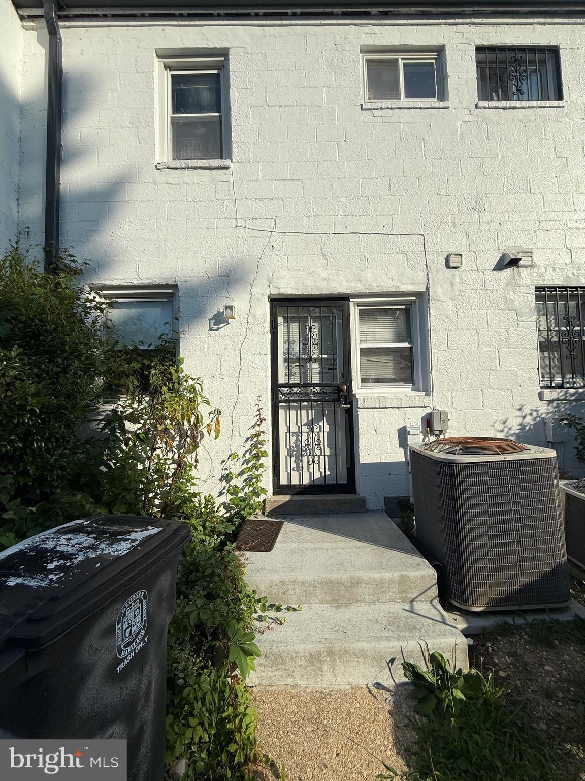 IVERSON COURTS CONDO - Residential