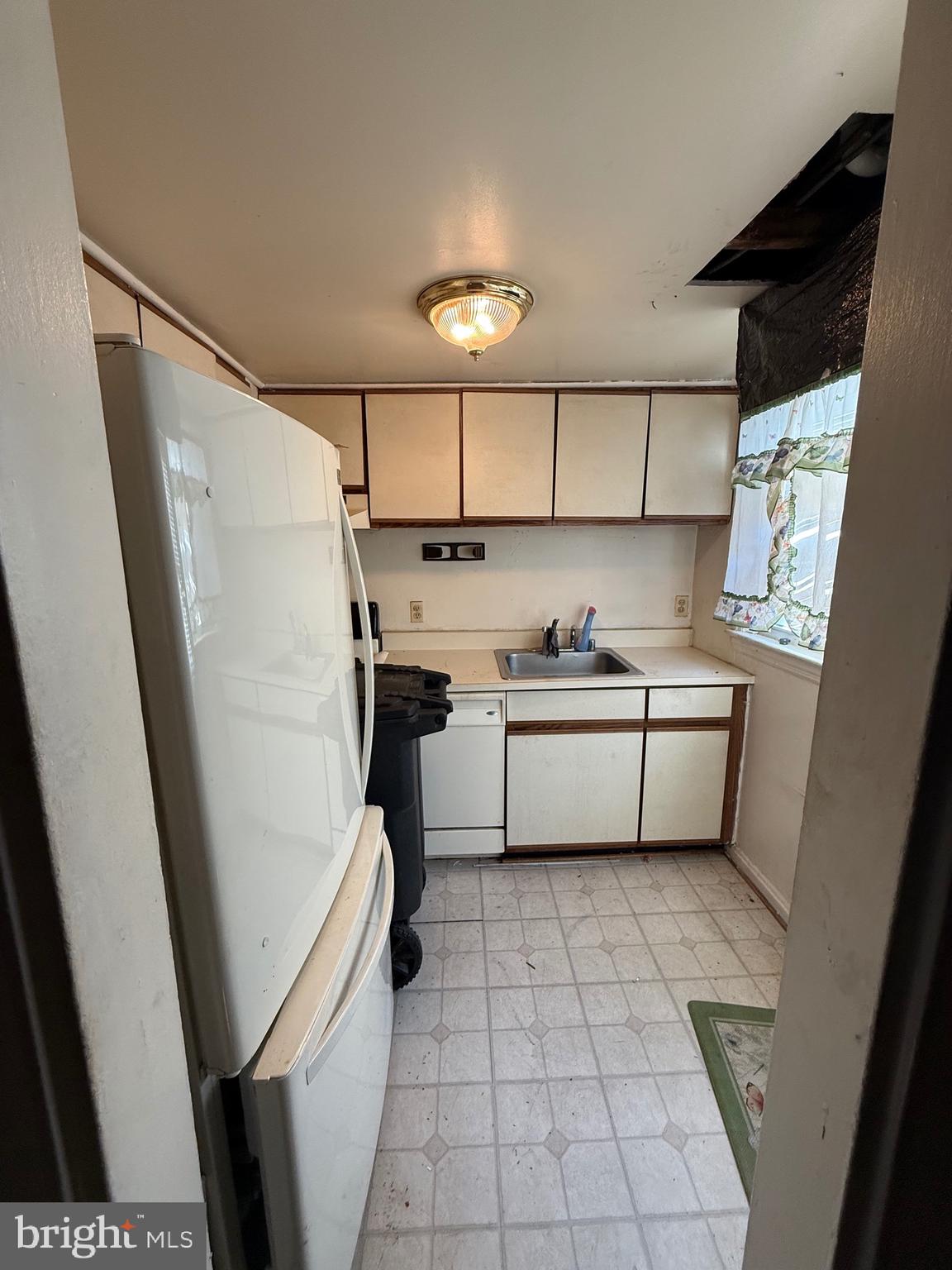 IVERSON COURTS CONDO - Residential