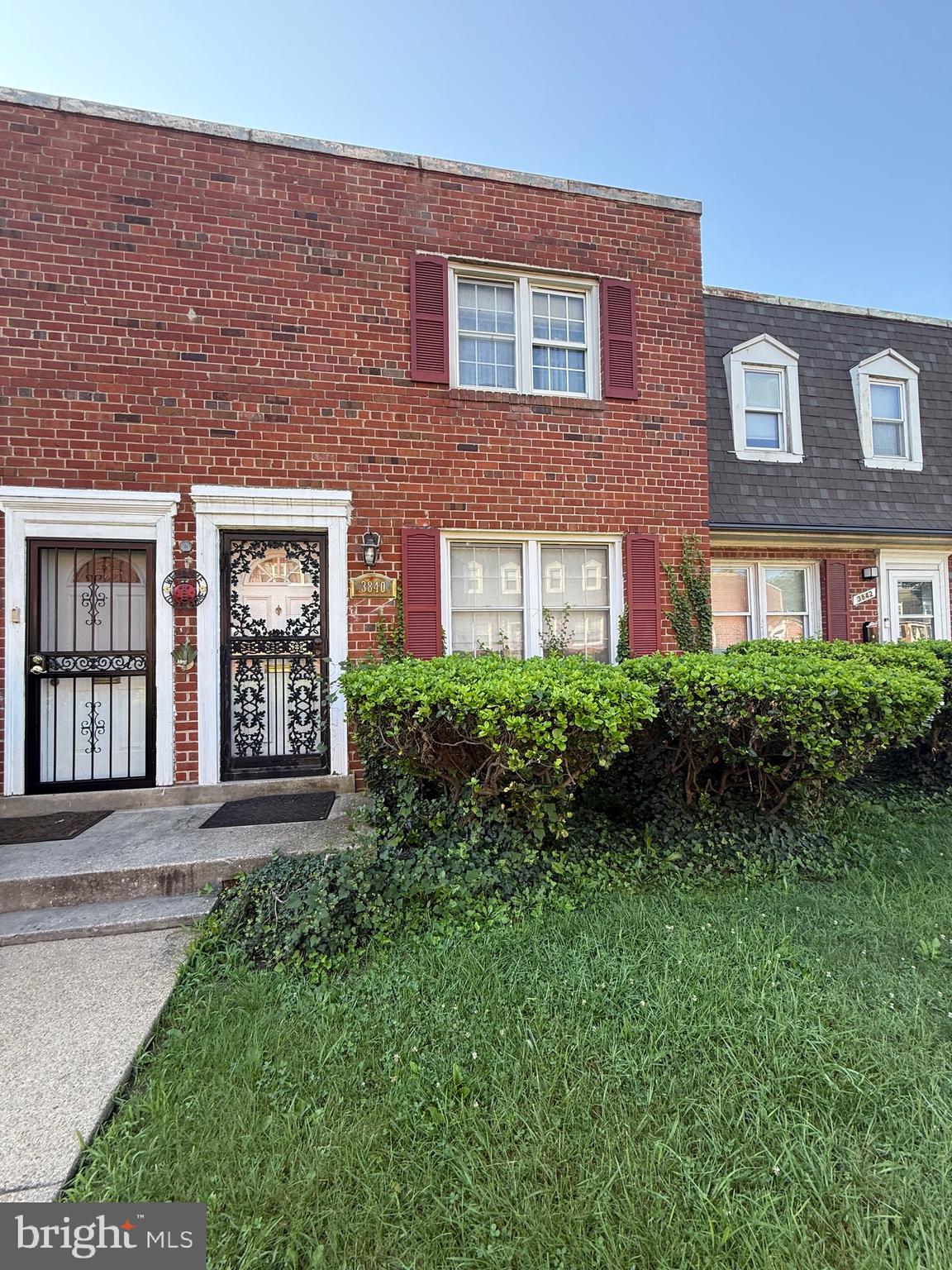 IVERSON COURTS CONDO - Residential