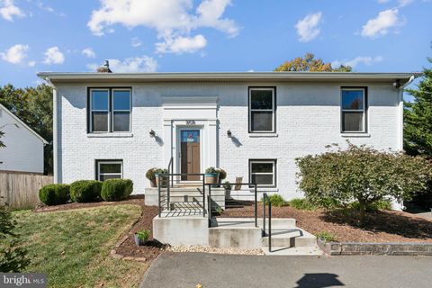 8518 RIVERSIDE ROAD ALEXANDRIA VA 22308