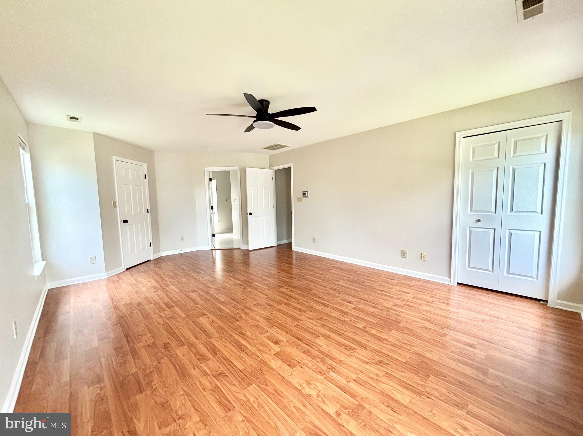 HAMPTON OAKS - Residential