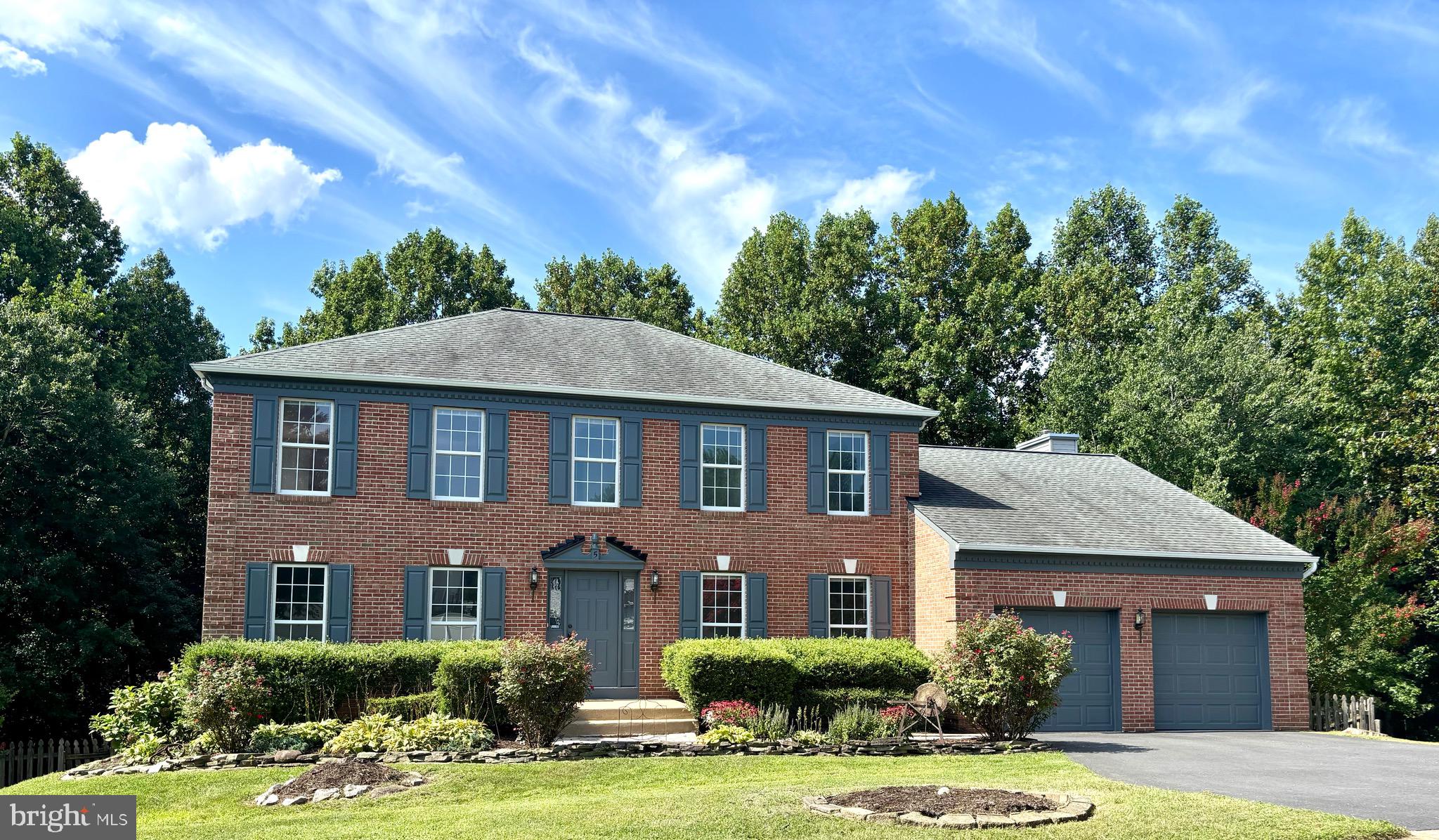 HAMPTON OAKS - Residential