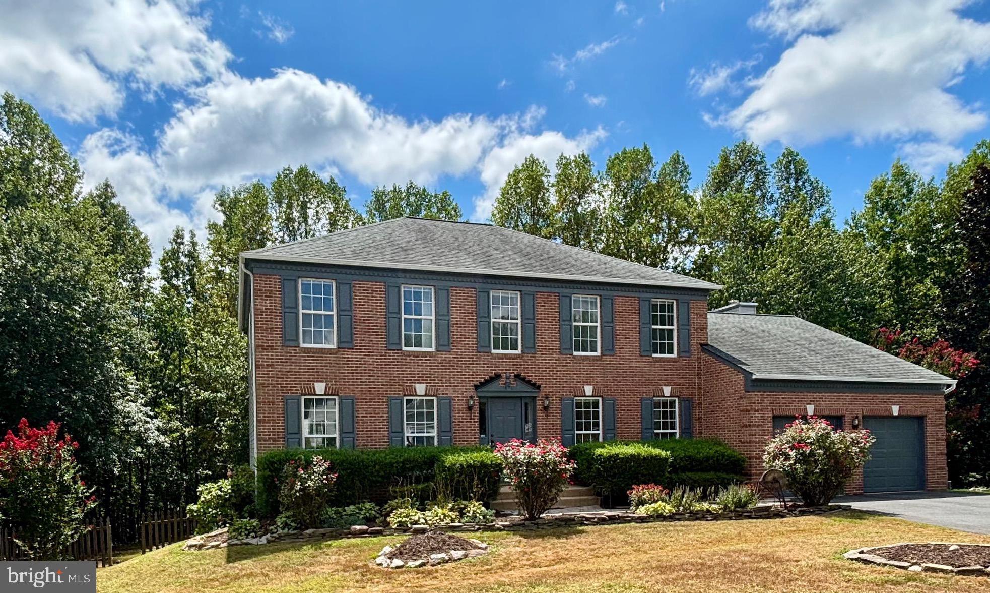 HAMPTON OAKS - Residential