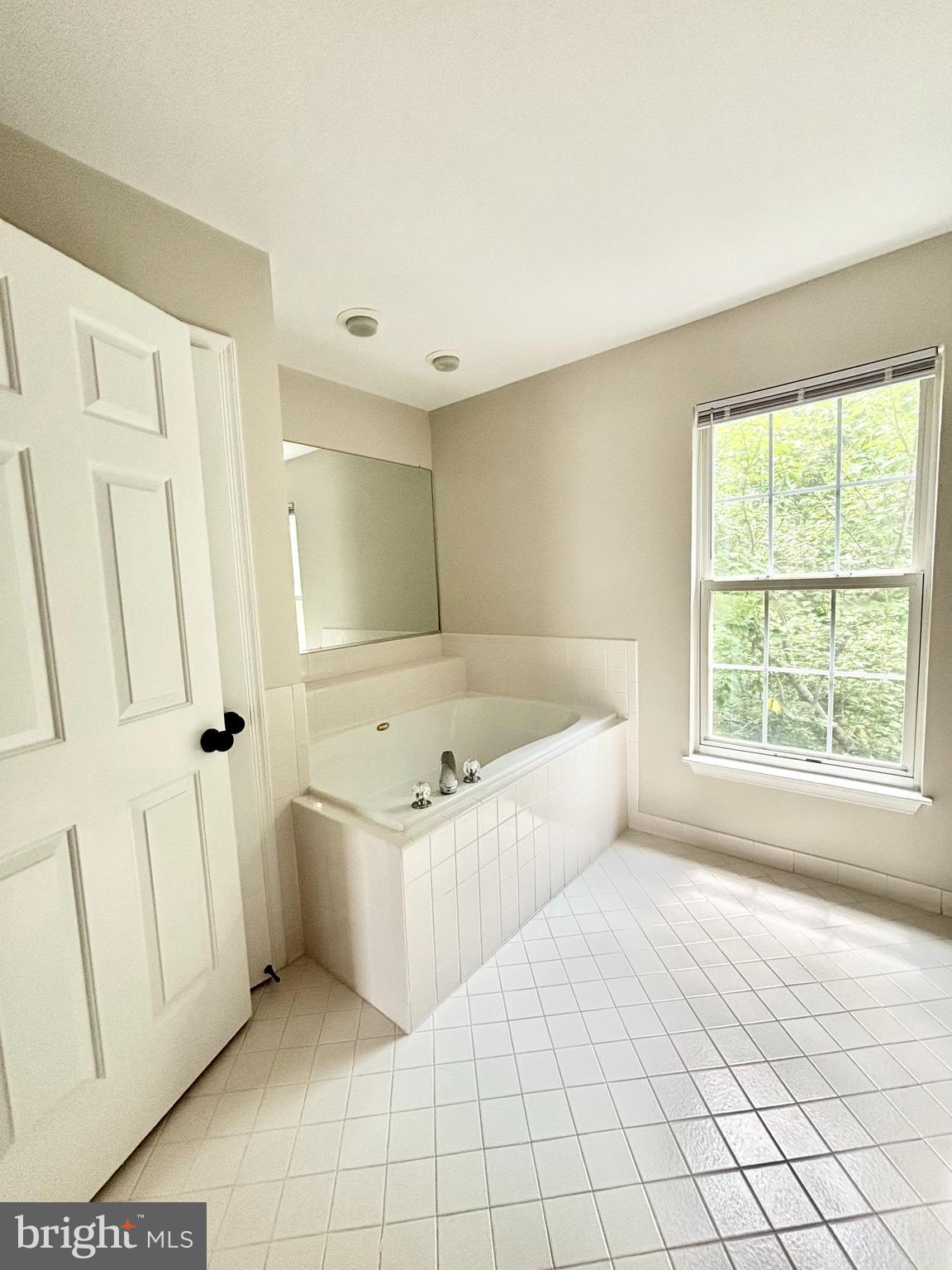 HAMPTON OAKS - Residential