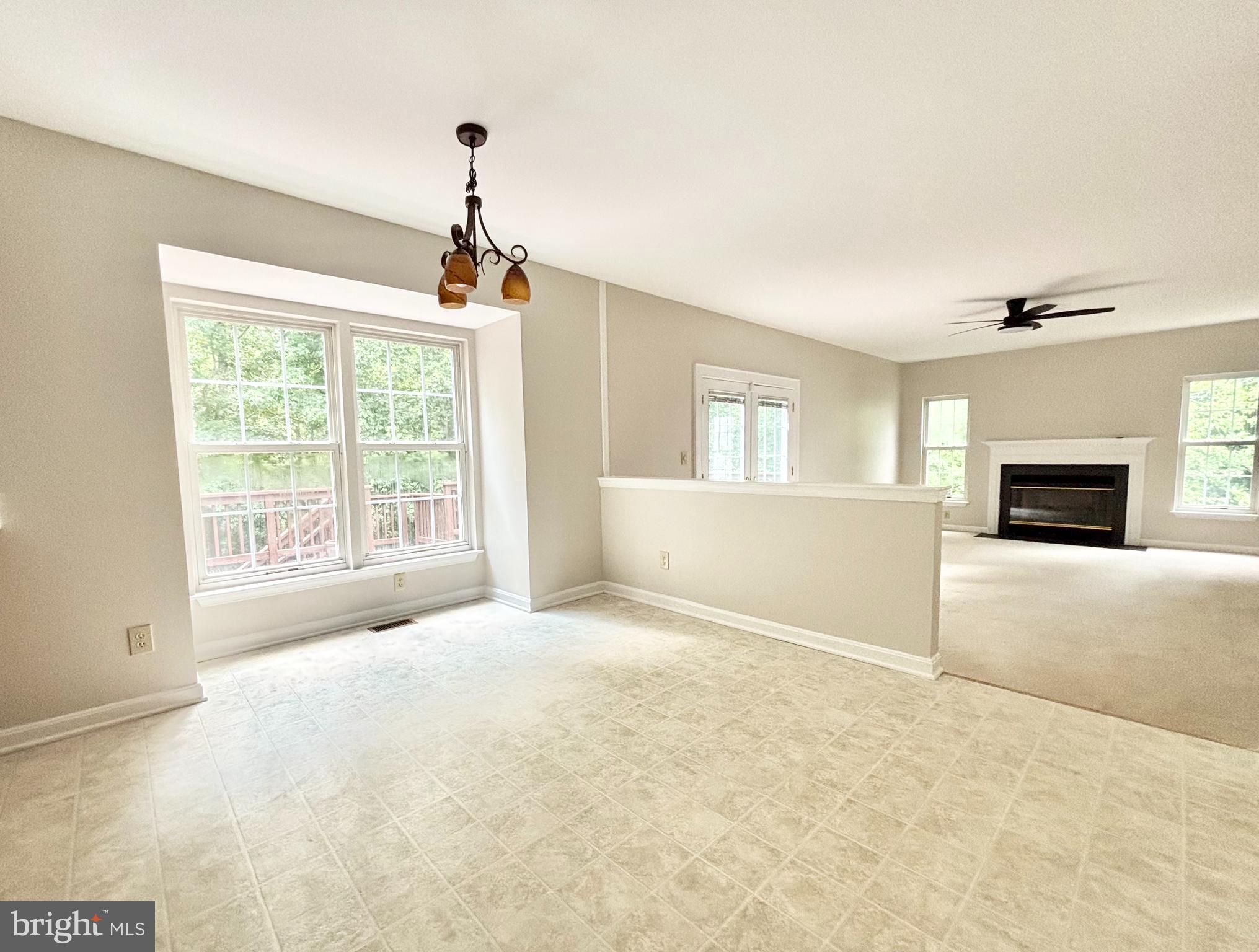 HAMPTON OAKS - Residential