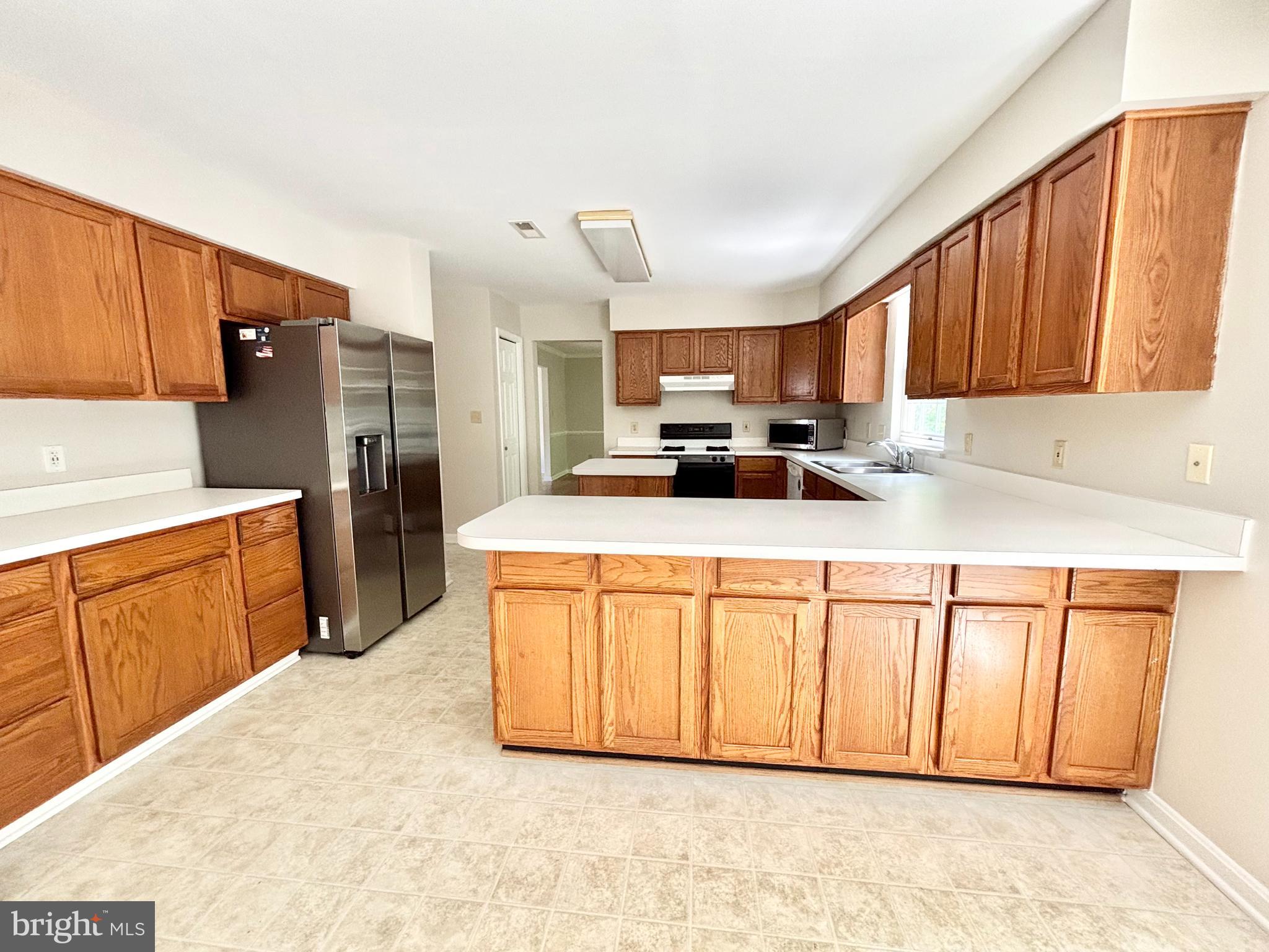 HAMPTON OAKS - Residential