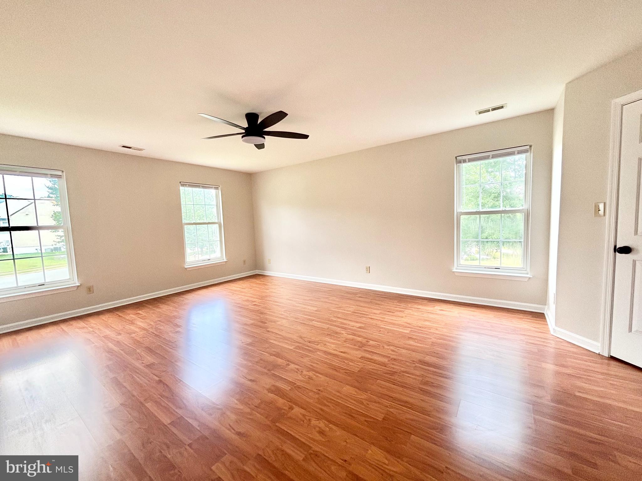 HAMPTON OAKS - Residential