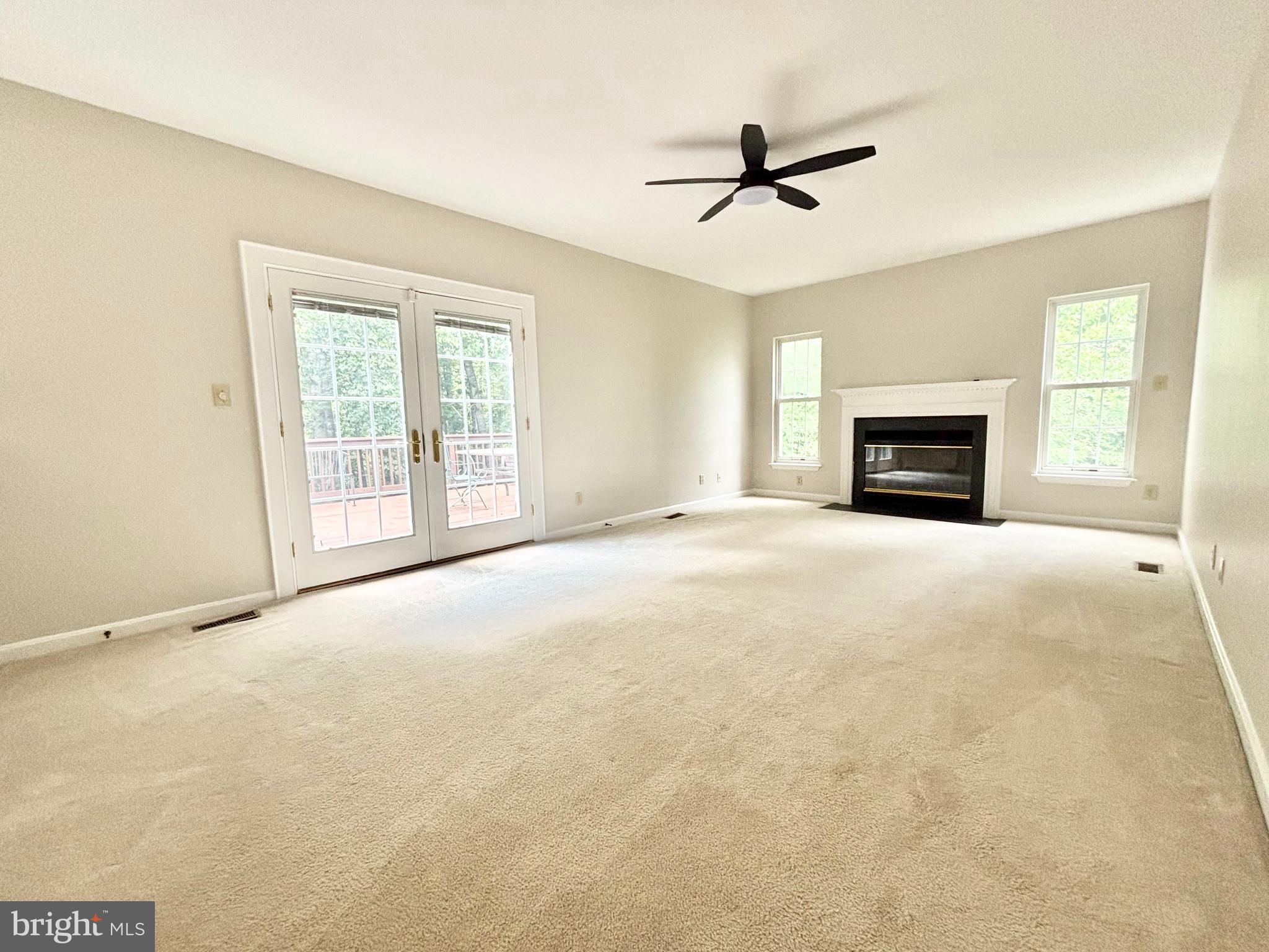 HAMPTON OAKS - Residential