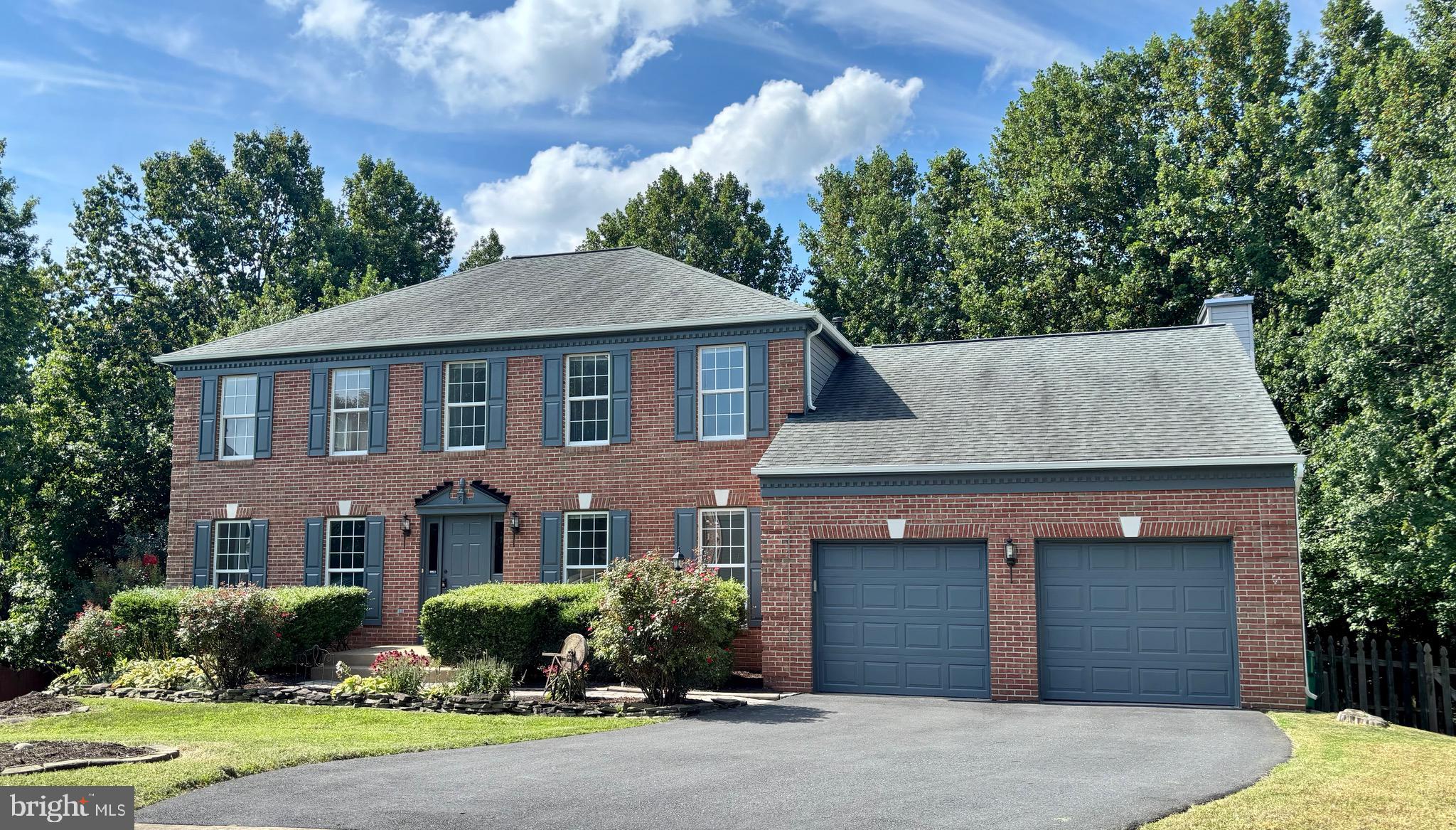 HAMPTON OAKS - Residential