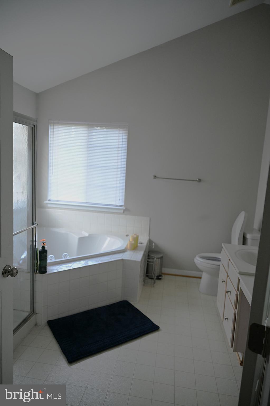 RIDGES AT ASHBURN - Residential Lease