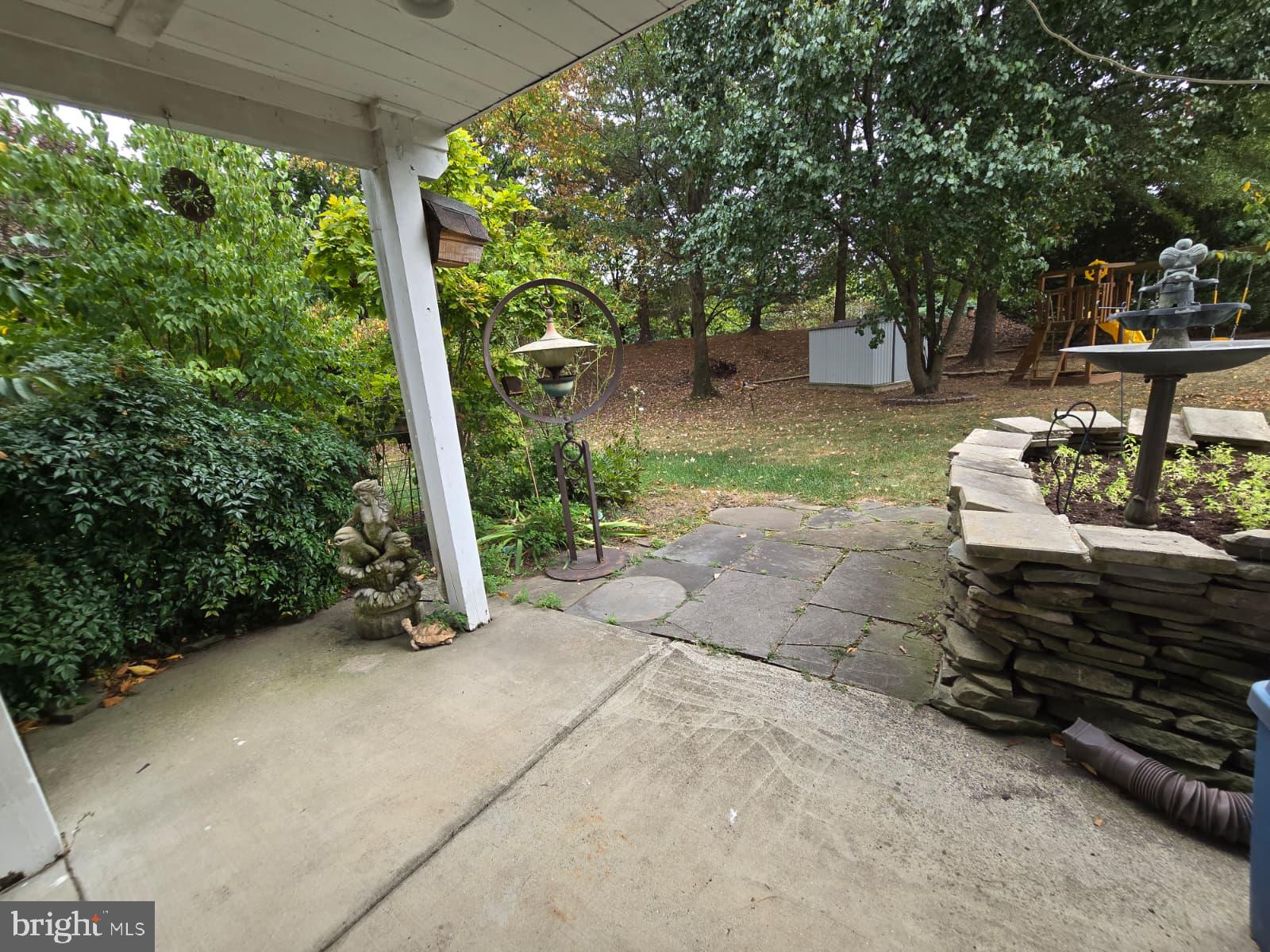 RIDGES AT ASHBURN - Residential Lease