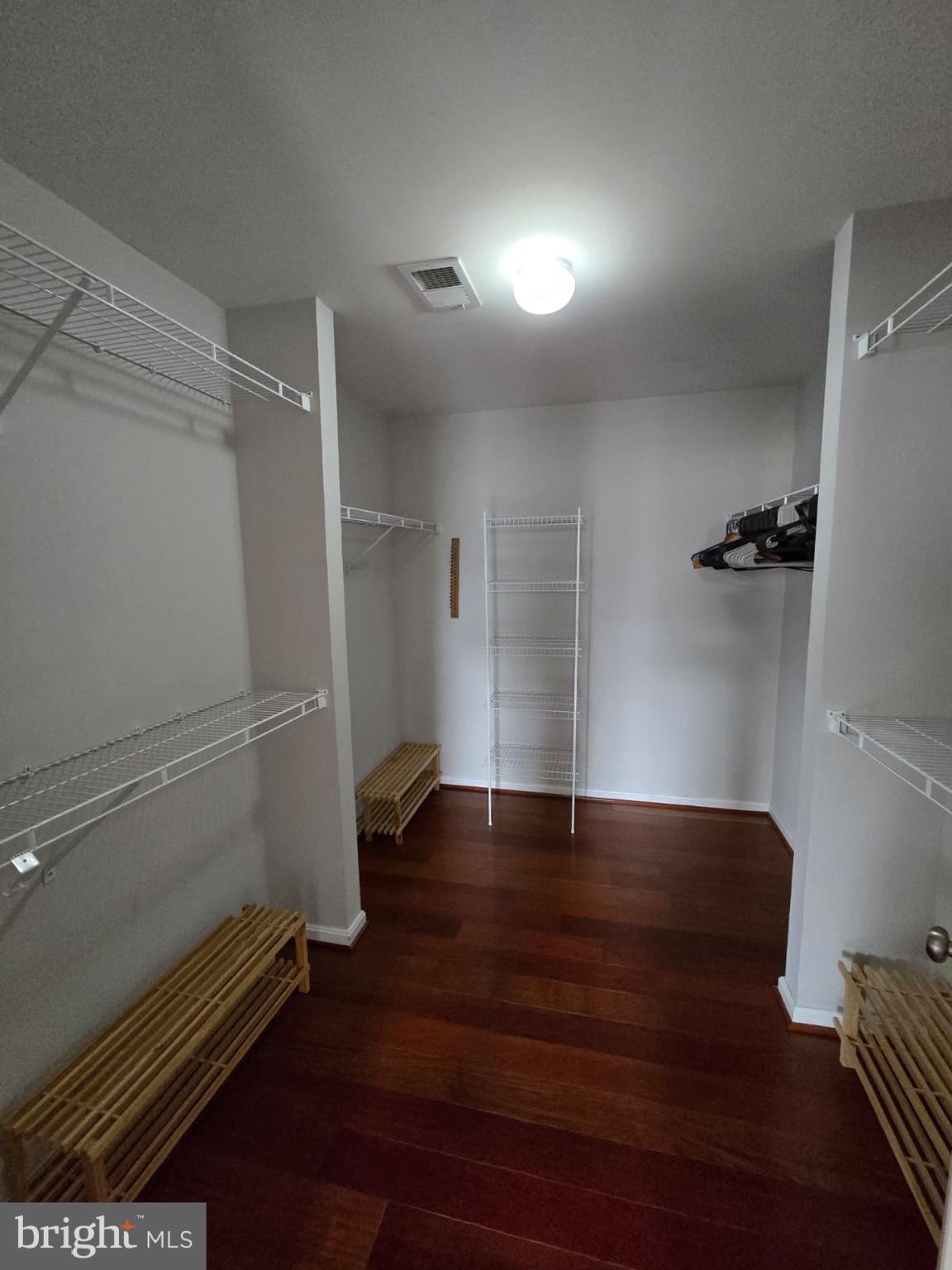 RIDGES AT ASHBURN - Residential Lease