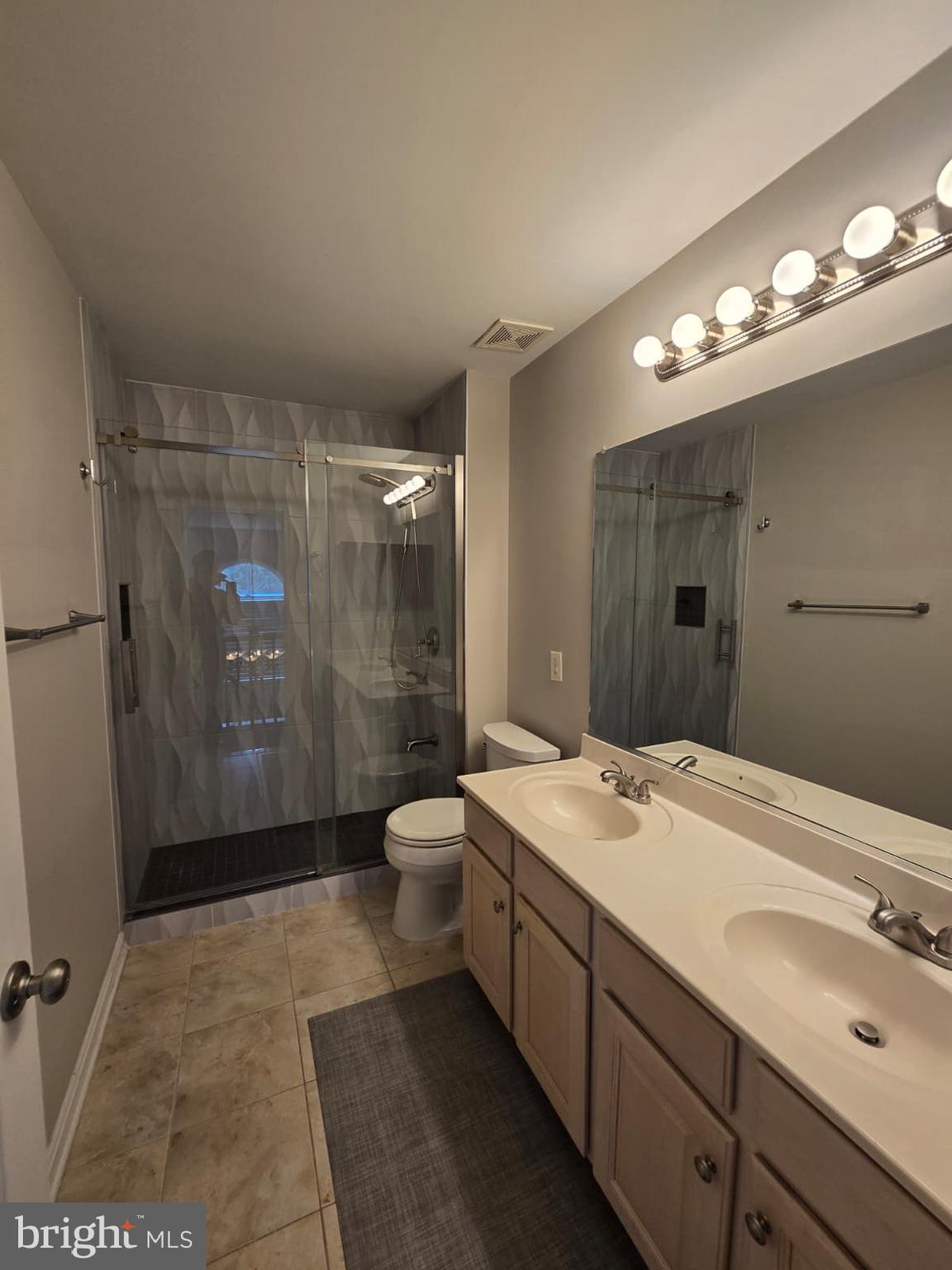 RIDGES AT ASHBURN - Residential Lease