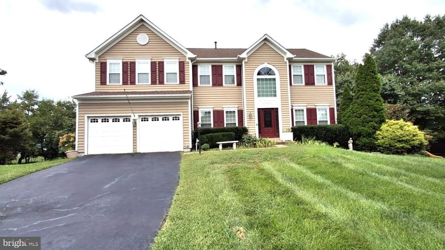 Beautiful home in cul-de-sac with 5 bedrooms, 3 and half baths in a quiet community.  Sought after Ashburn location, close to all amenities.
Two-level foyer, gourmet kitchen featuring granite countertops and updated stainless steel appliances. Cozy family room with a gas fireplace, extensive hardwood floors. Screened porch to enjoy the beautiful landscaped yard.  Sun room with its own split AC. Beautiful backyard very tranquil oasis, perfect for a large gathering.  Large spacious basement with its full bath and walk out to the backyard.  Sought after Ridges of Ashburn is the perfect place to call home.