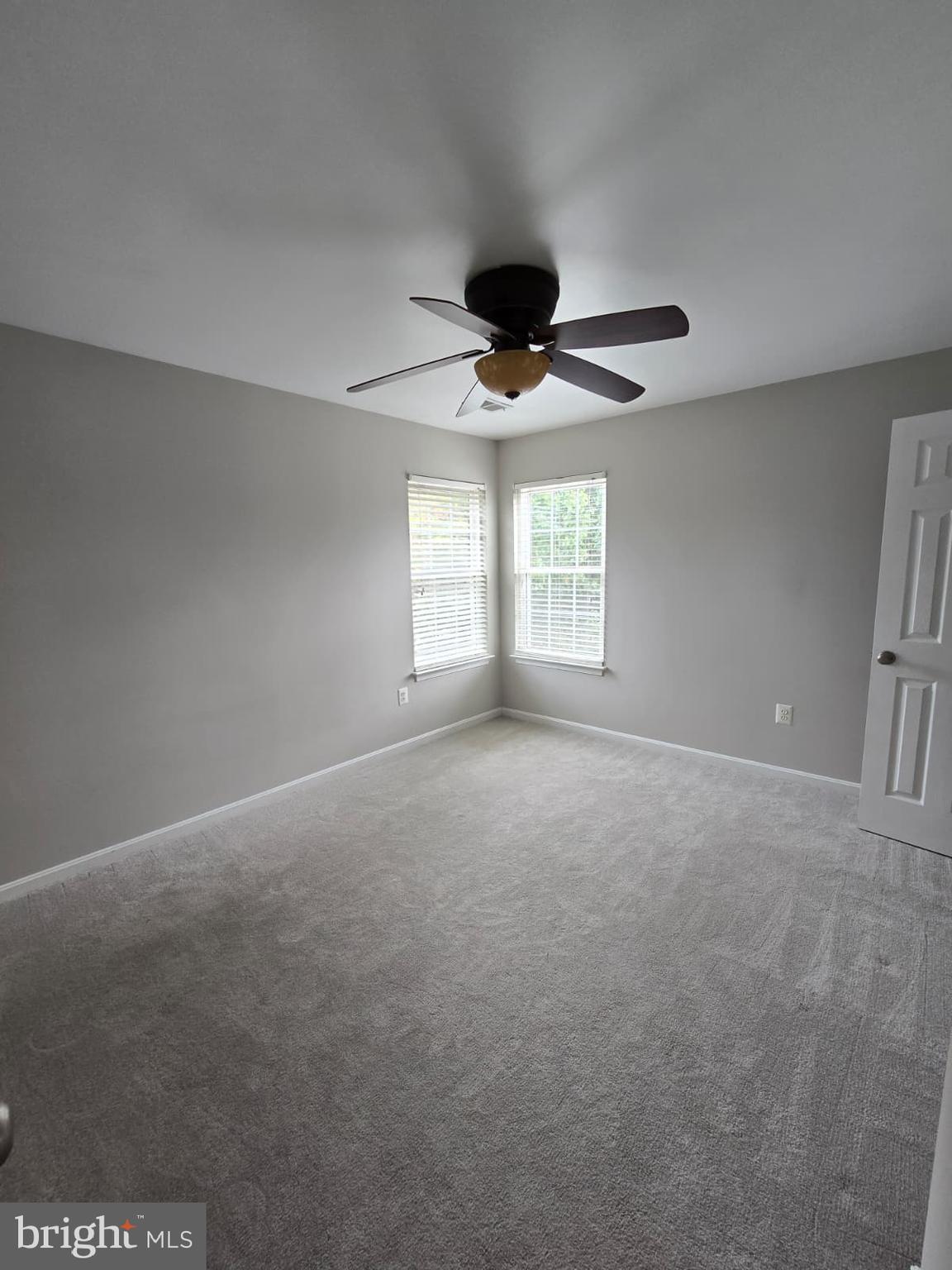 RIDGES AT ASHBURN - Residential Lease