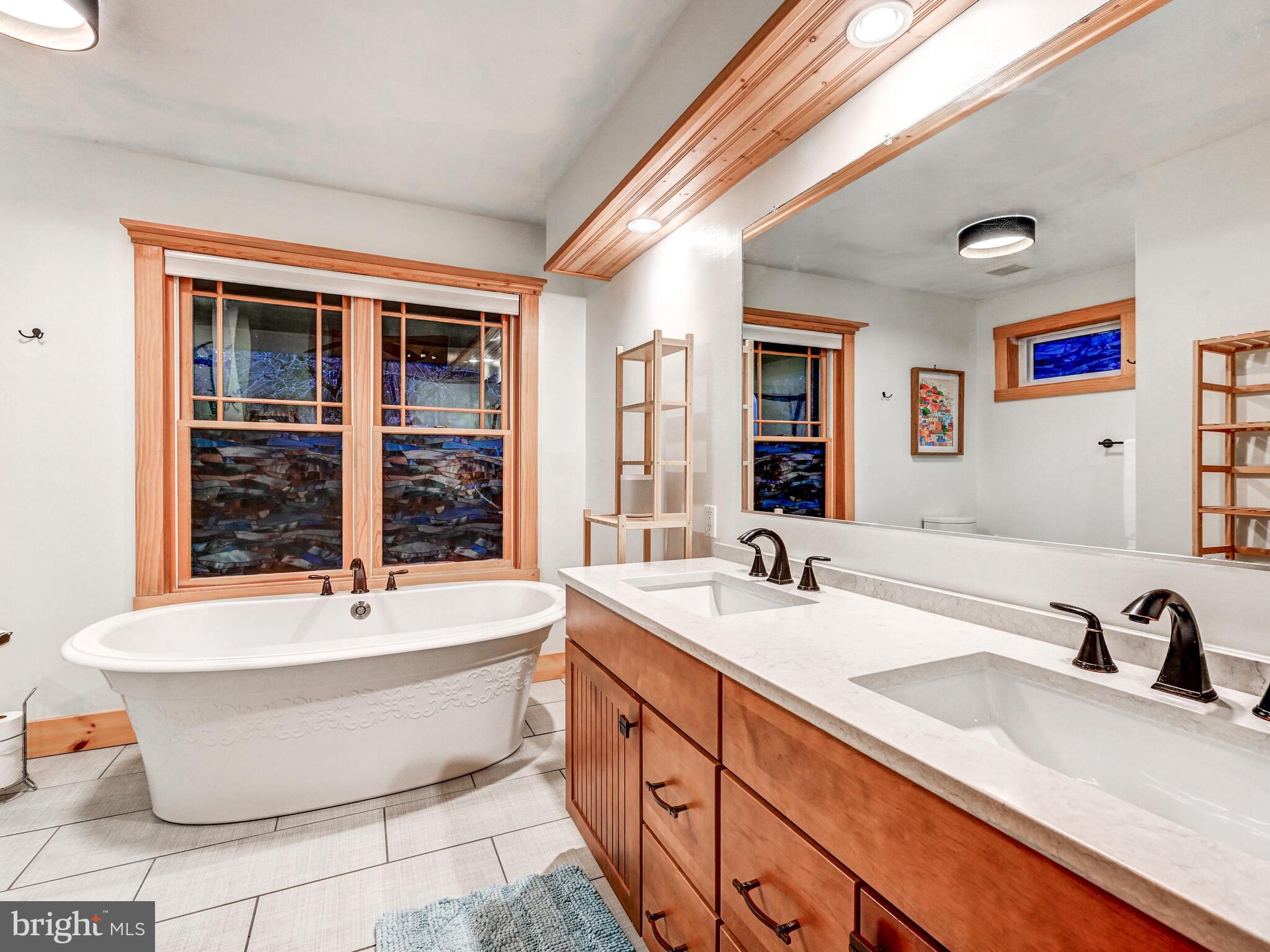 BEE TREE MANOR - Residential