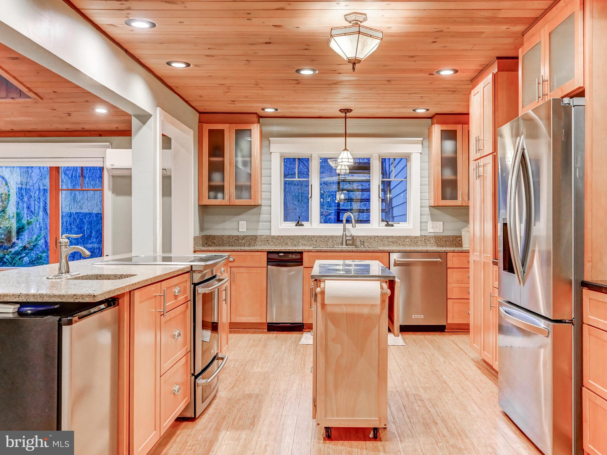 BEE TREE MANOR - Residential