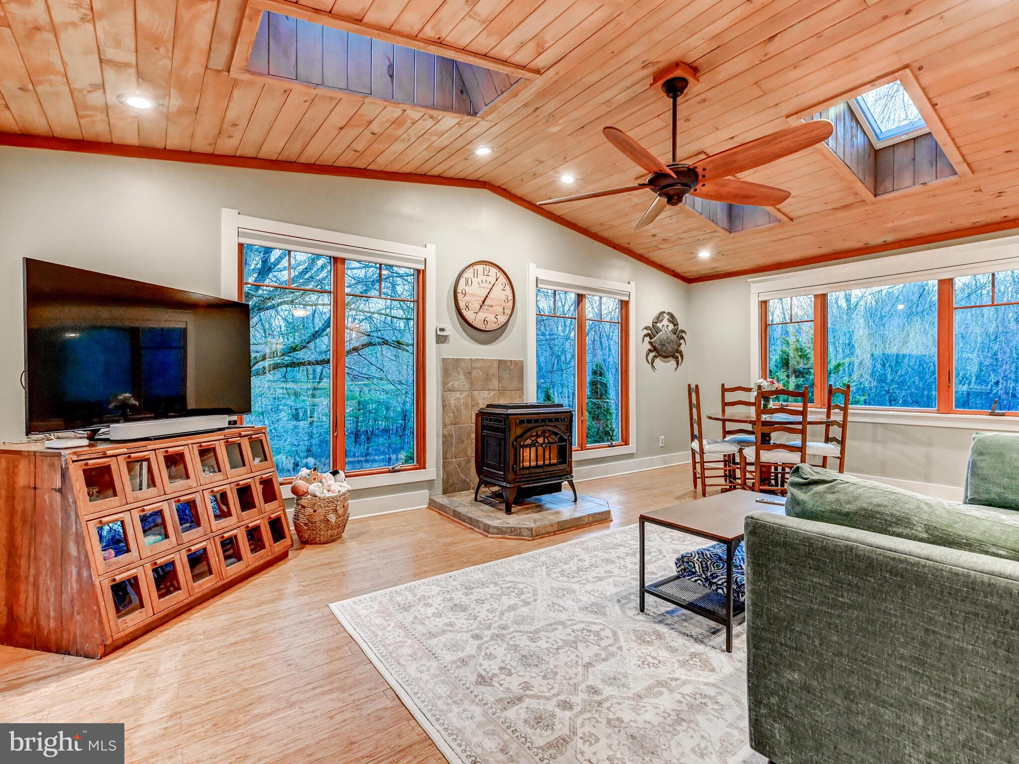 BEE TREE MANOR - Residential